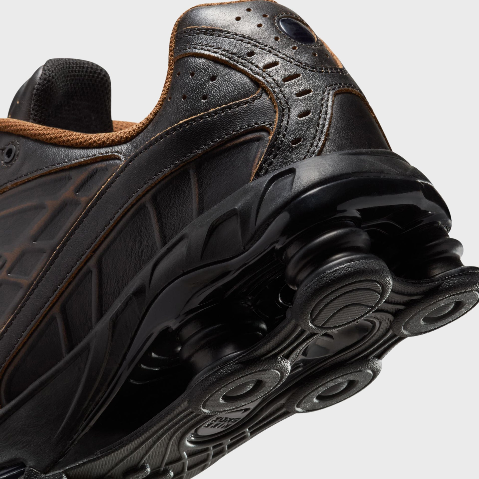 Nike Shox Ride 2 - Black / Light British Tan