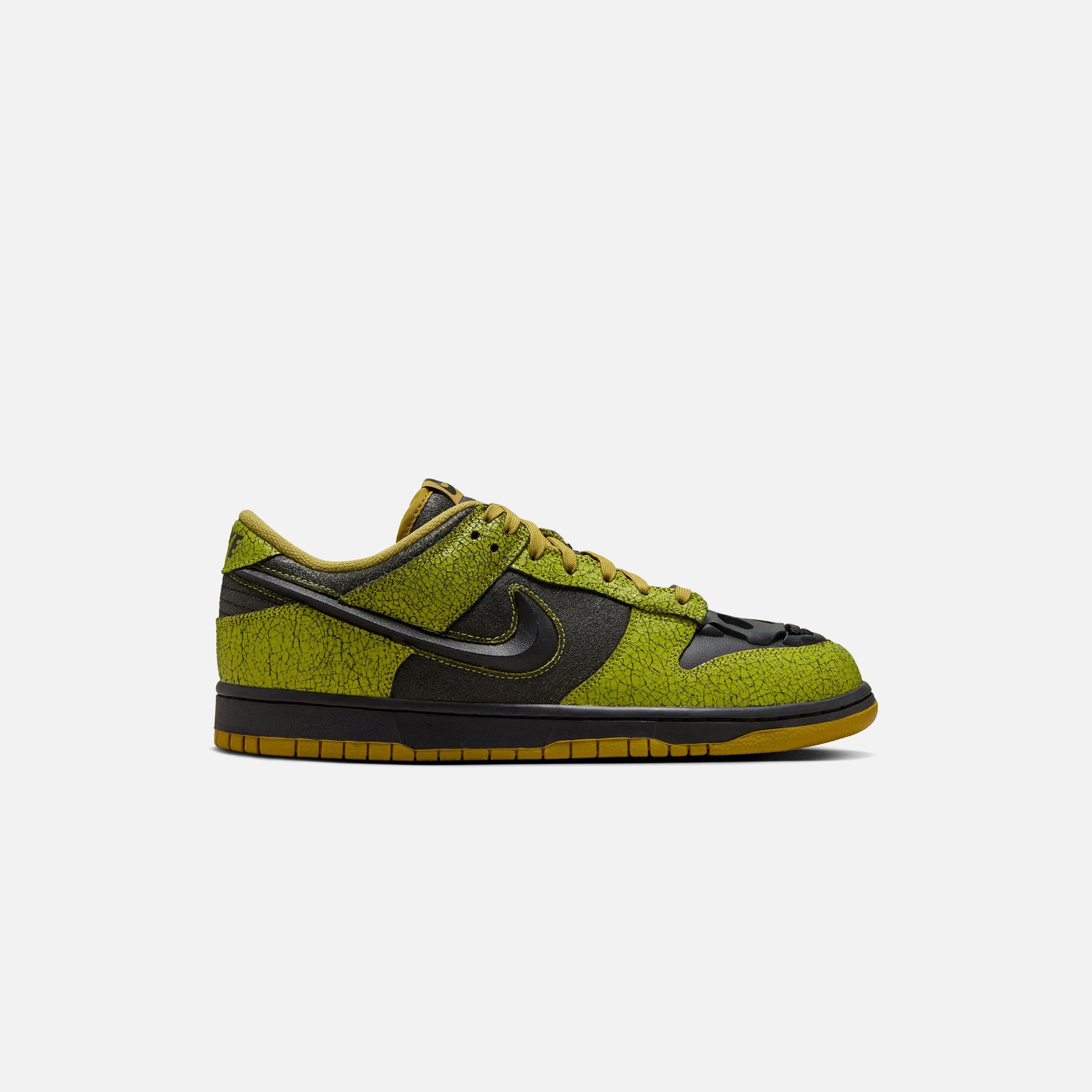 Nike Dunk Low Retro QS - Bright Cactus / Black / Green Curry