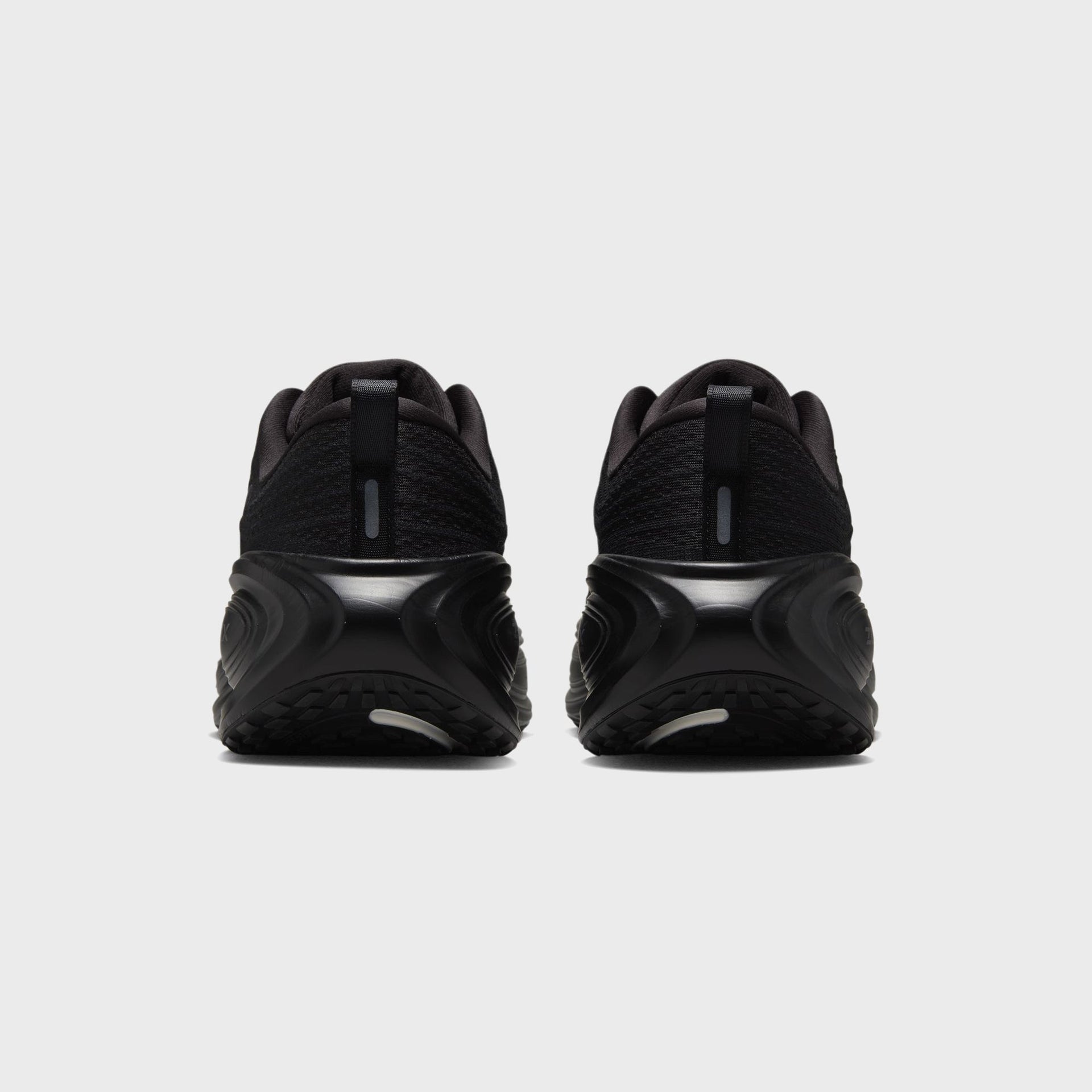 Nike Vomero Plus - Black / Dark Smoke Grey / Metallic Dark Grey