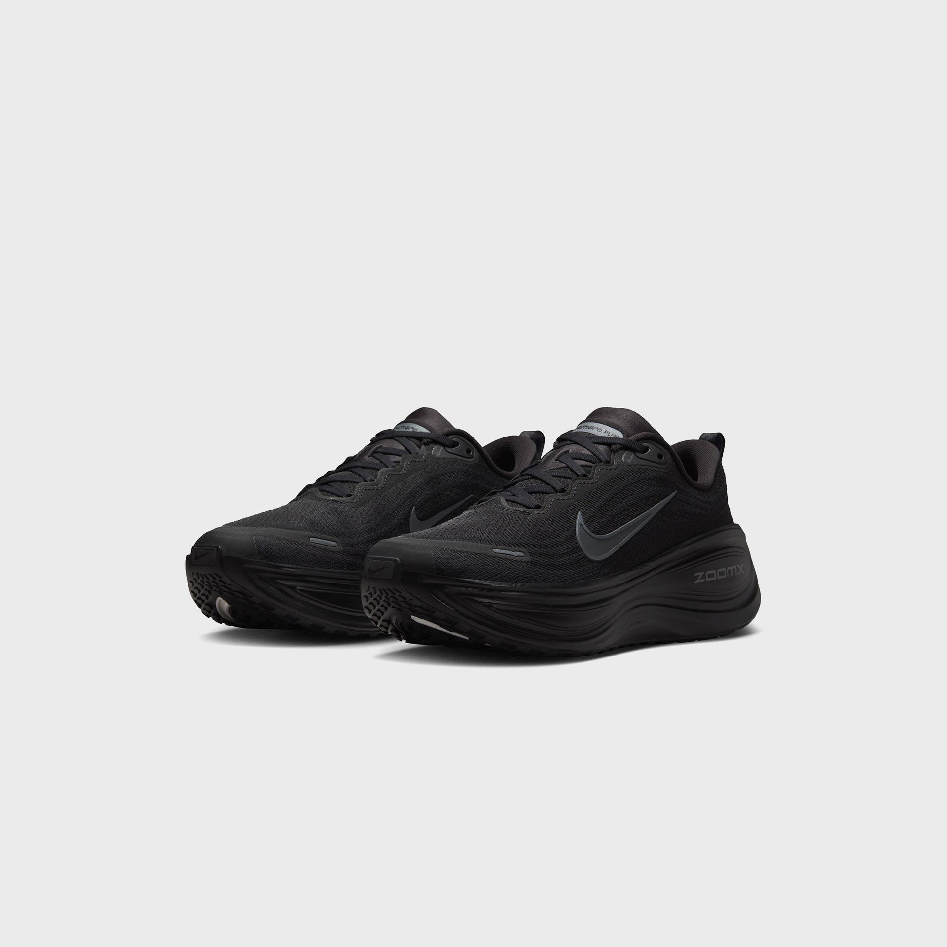 Nike Vomero Plus - Black / Dark Smoke Grey / Metallic Dark Grey