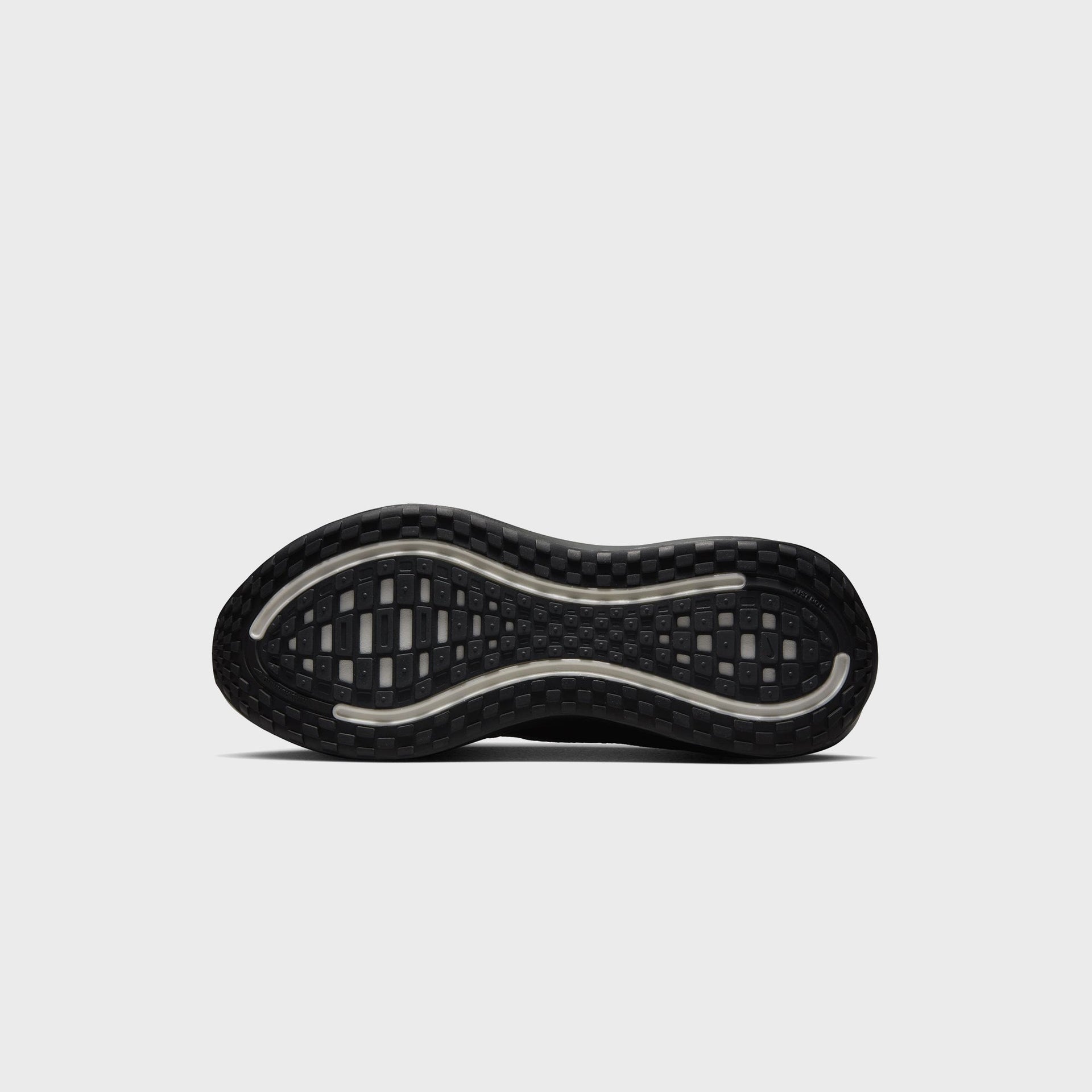 Nike Vomero Plus - Black / Dark Smoke Grey / Metallic Dark Grey