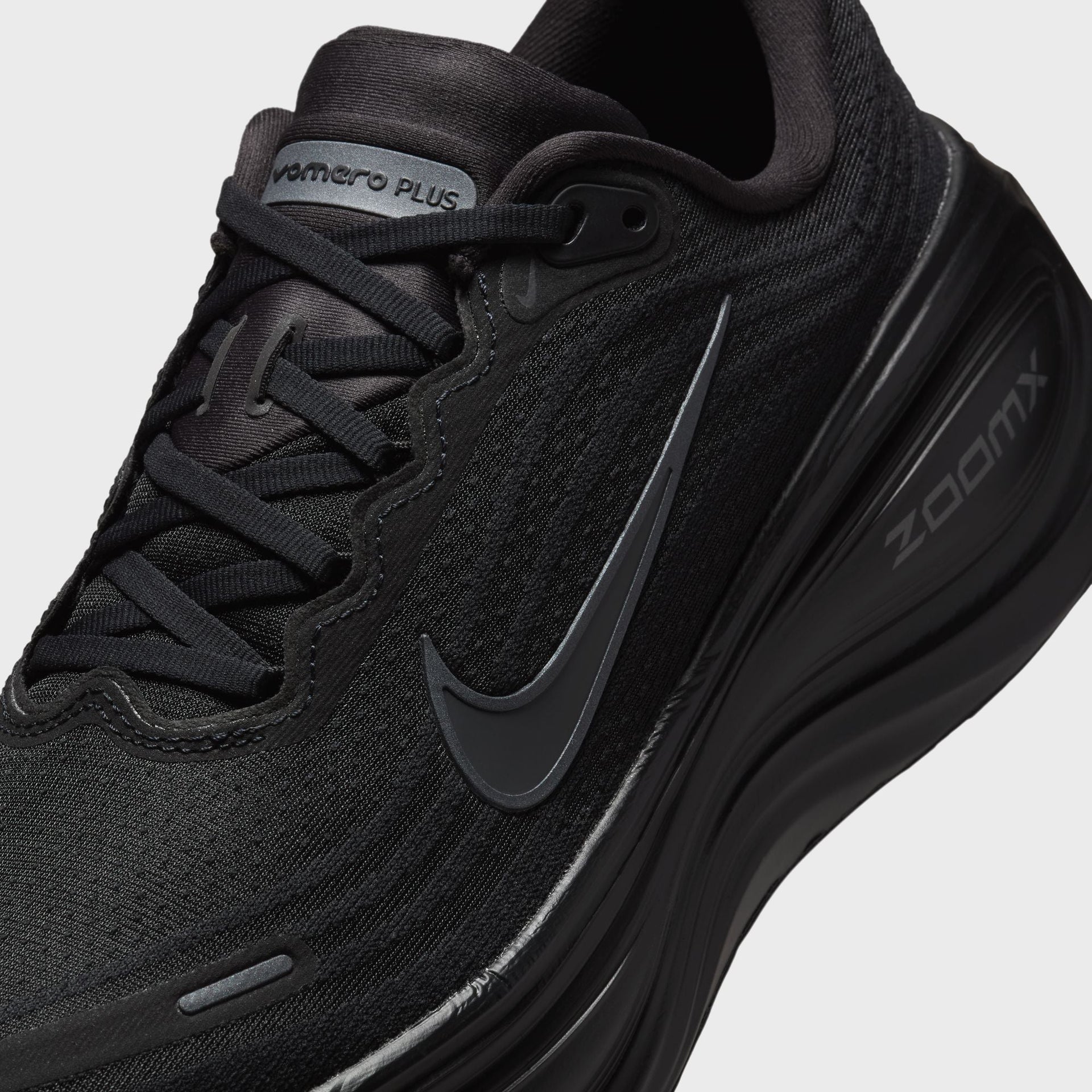 Nike Vomero Plus - Black / Dark Smoke Grey / Metallic Dark Grey