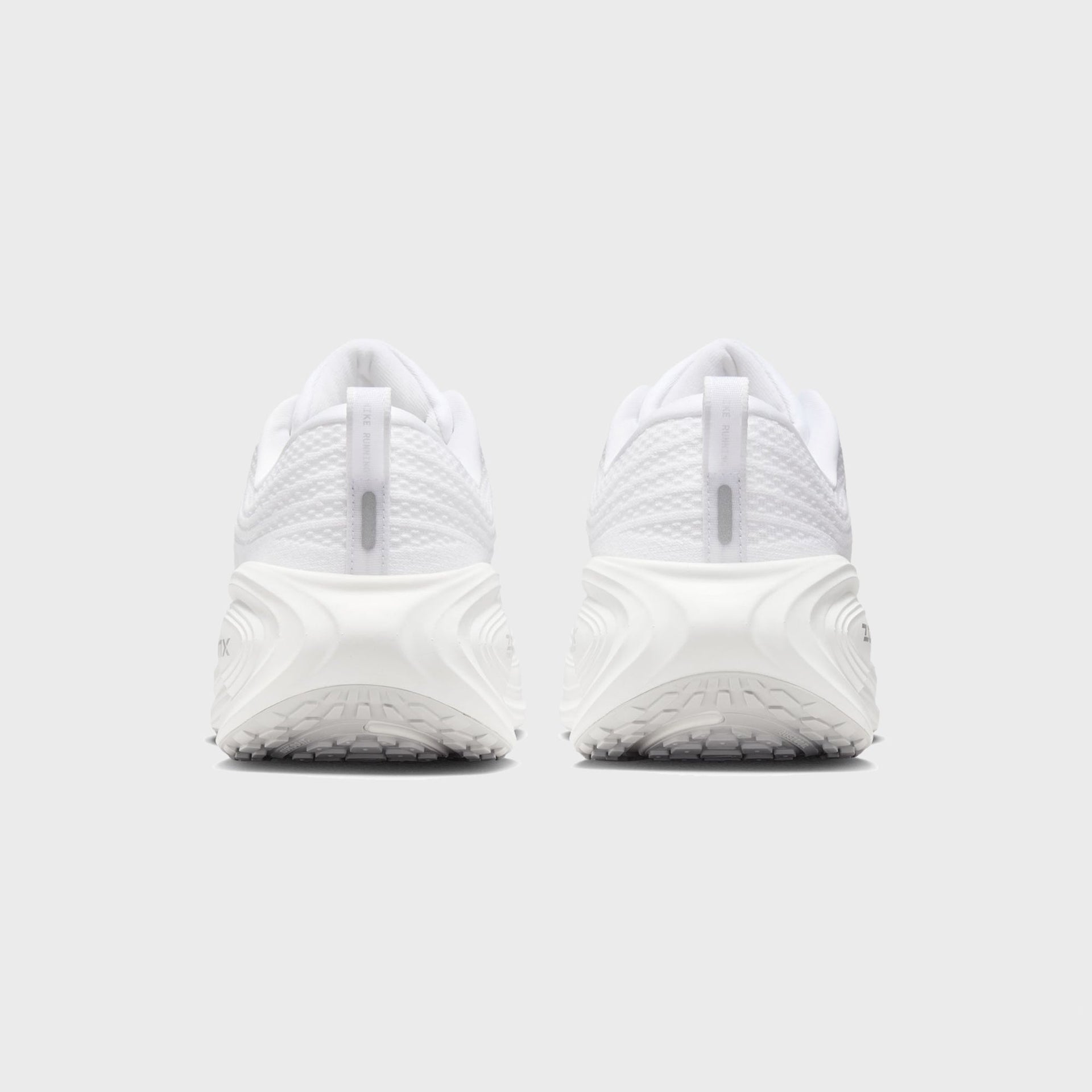 Nike Vomero Plus - White / Summit White / Photon Dust