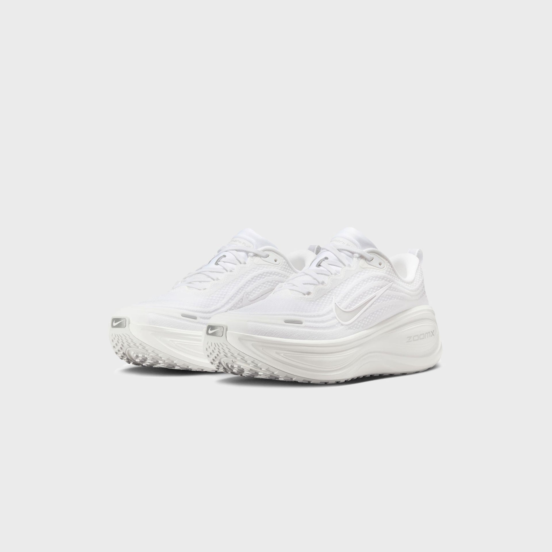 Nike Vomero Plus - White / Summit White / Photon Dust
