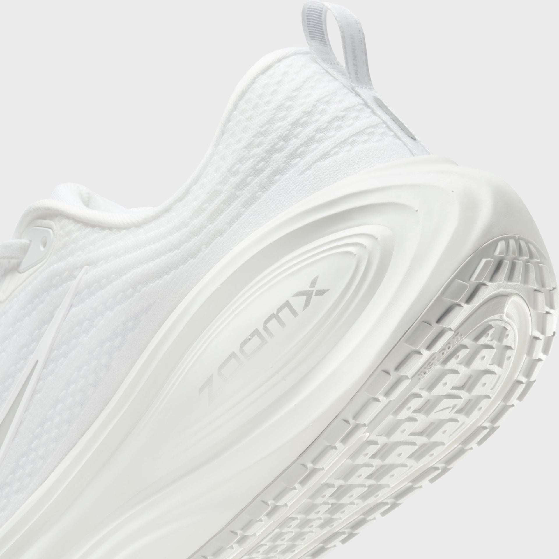 Nike Vomero Plus - White / Summit White / Photon Dust
