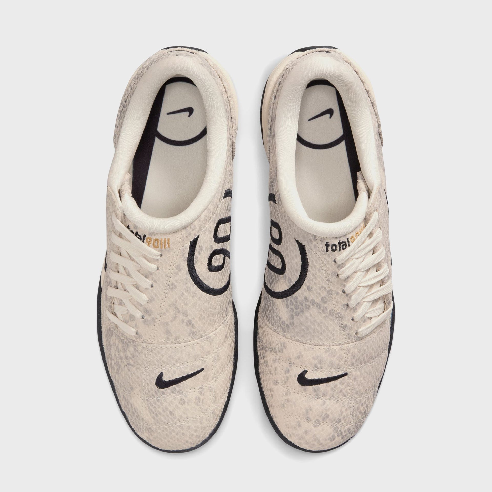 Nike WMNS T90 SP - Pale Ivory / Black