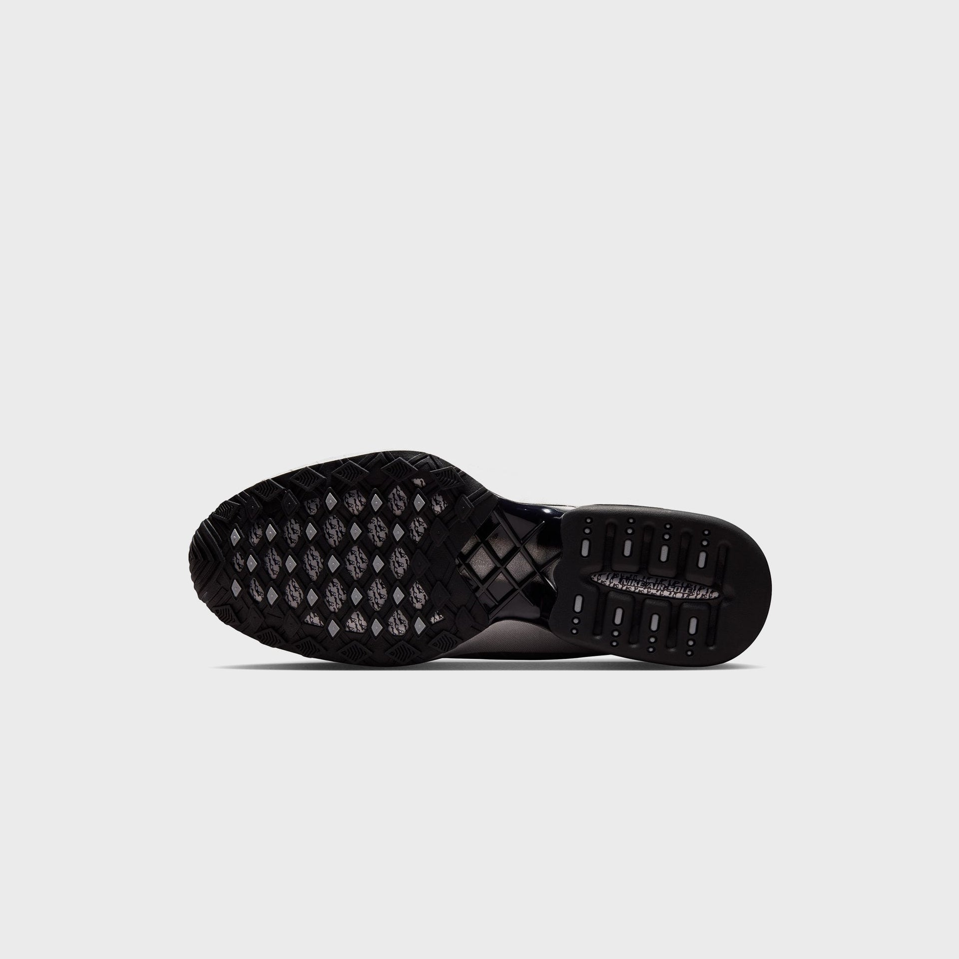 Nike WMNS Air Max Dolce - Metallic Silver / Black