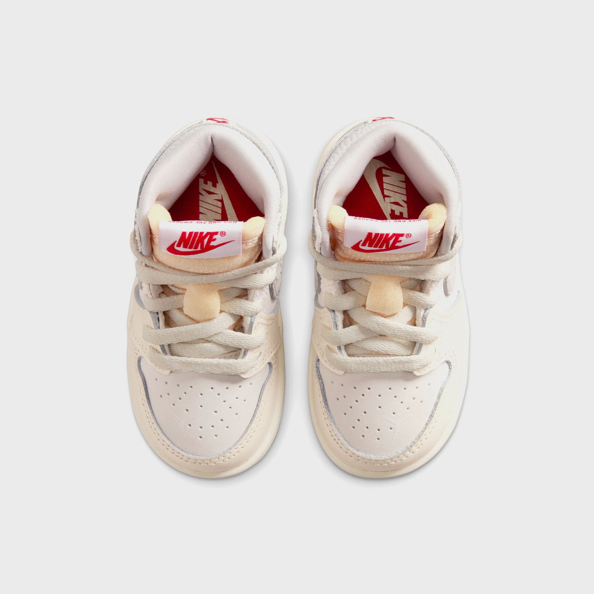 Jordan TD Air Jordan 1 Retro High OG - Sail / University Red/ Pale Ivory / Coconut Milk / Phantom