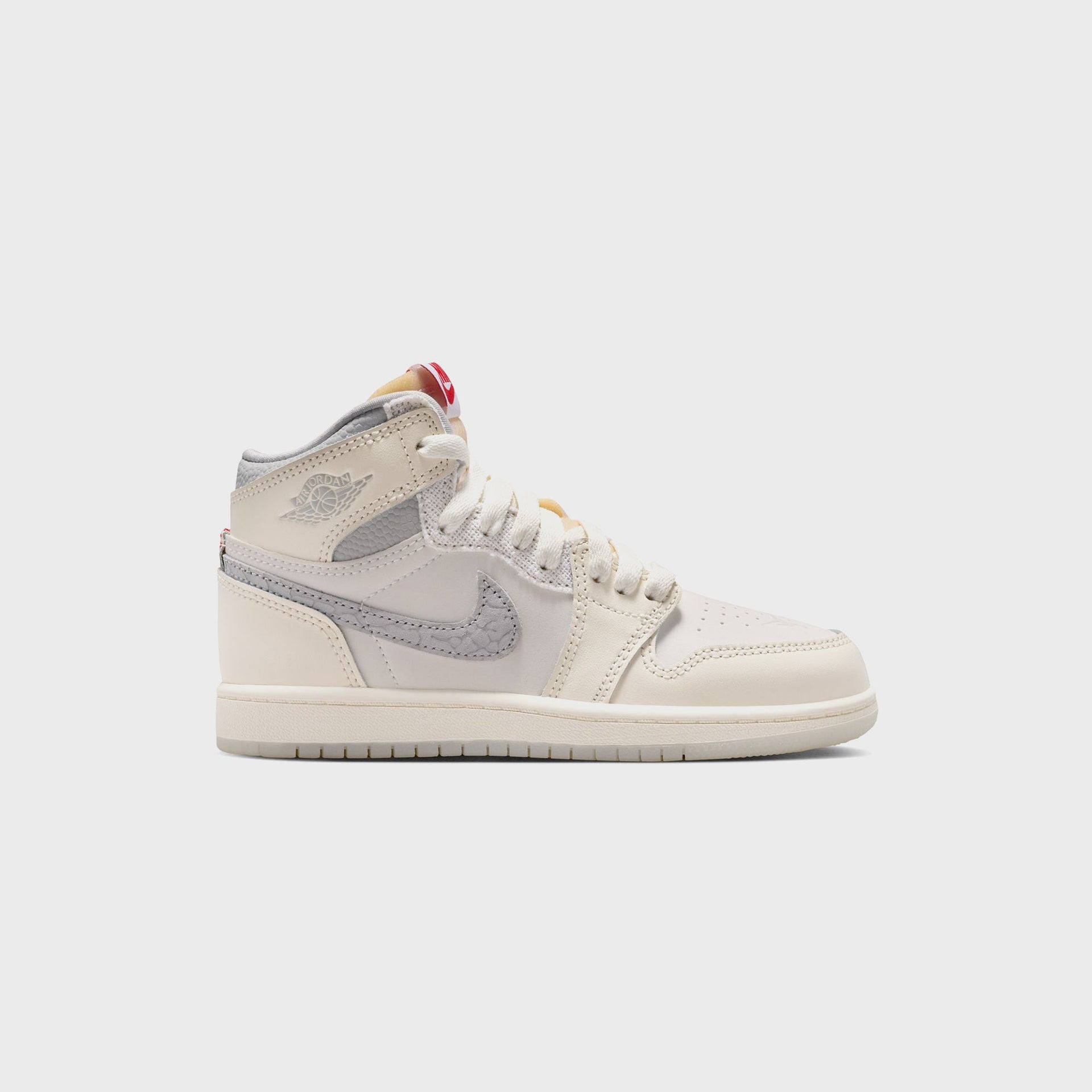 Jordan PS Air Jordan 1 Retro High OG - Sail / University Red/ Pale Ivory / Coconut Milk / Phantom