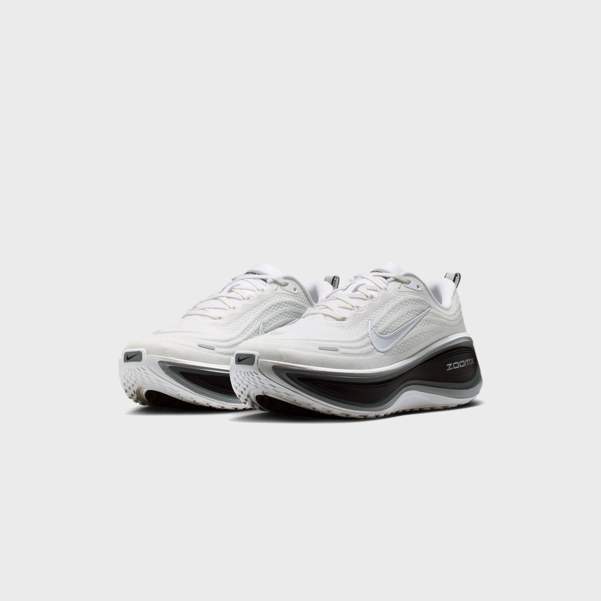 Nike Vomero Plus - White / Black / Cool Grey / Metallic Silver