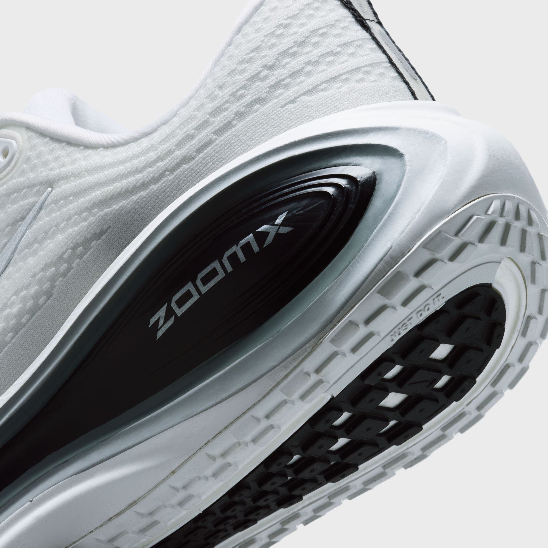 Nike Vomero Plus - White / Black / Cool Grey / Metallic Silver
