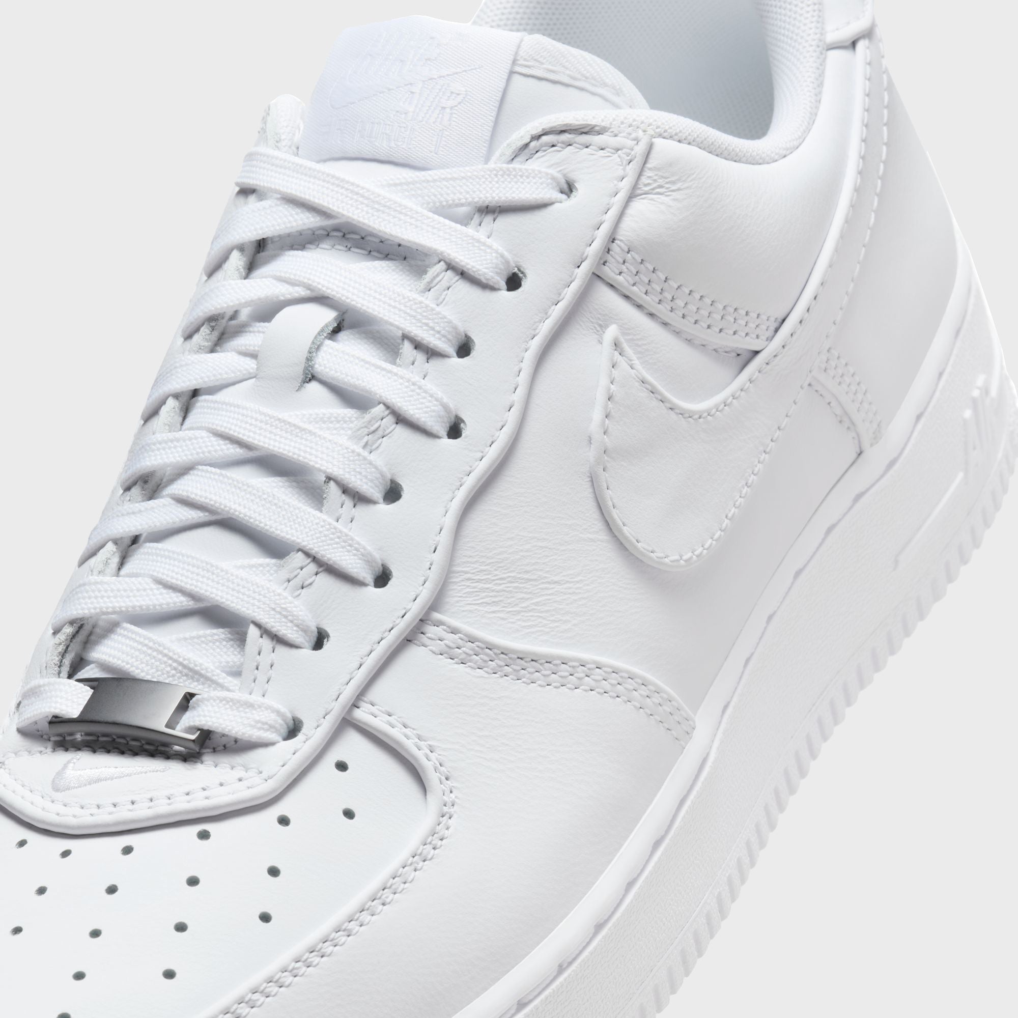 新品NIKE AIR FORCE 1 LOW RETRO PRM 26cm Nike Air Force 1 Low Retro PRM - Triple White – Kith Canada