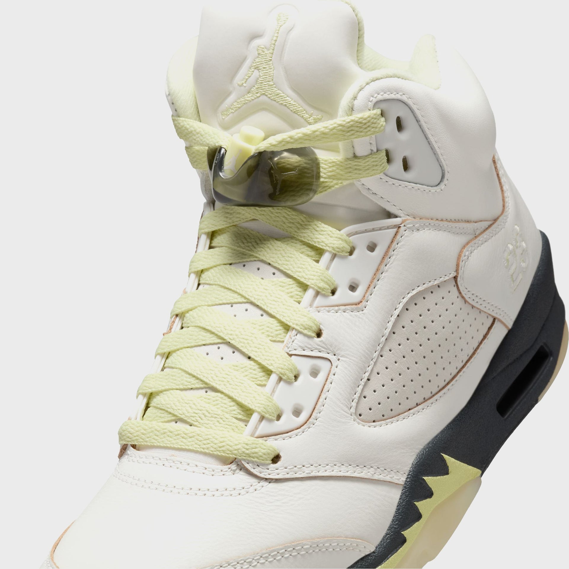 Jordan WMNS Air Jordan 5 Retro - Sail / Luminous Green / Anthracite