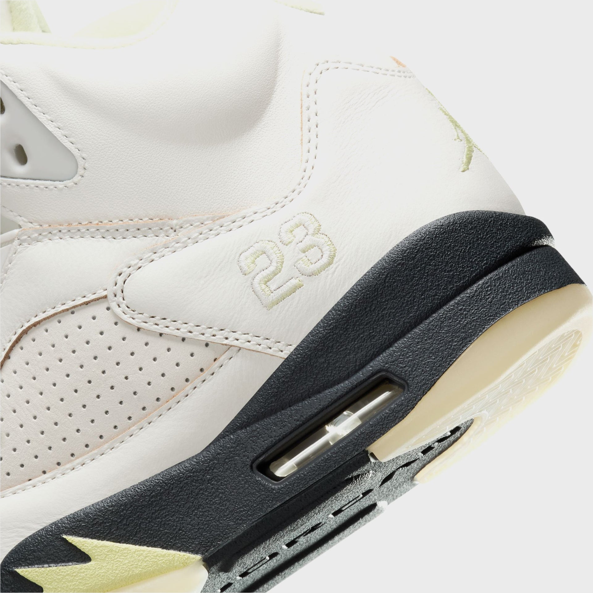 Jordan WMNS Air Jordan 5 Retro - Sail / Luminous Green / Anthracite