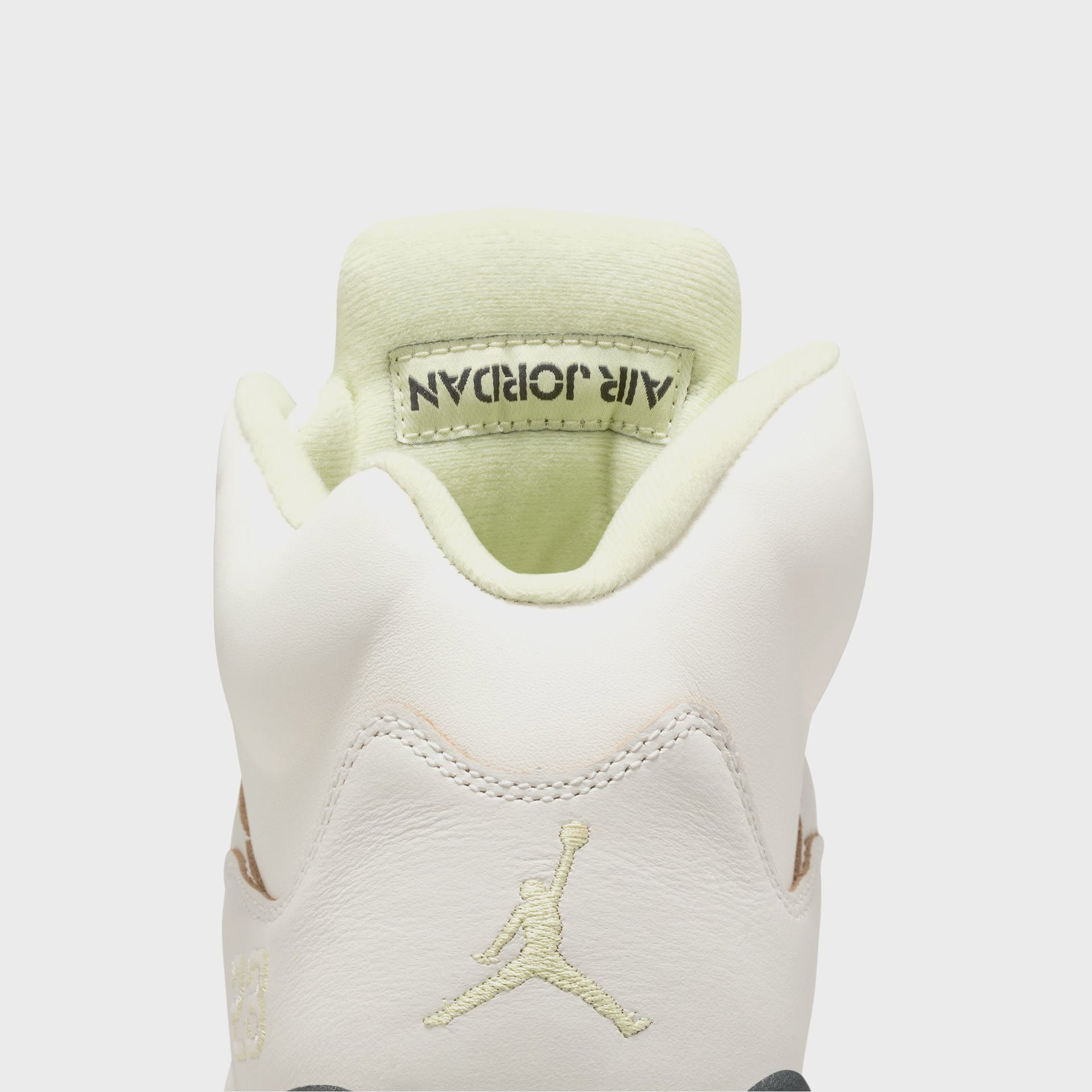 Jordan WMNS Air Jordan 5 Retro - Sail / Luminous Green / Anthracite