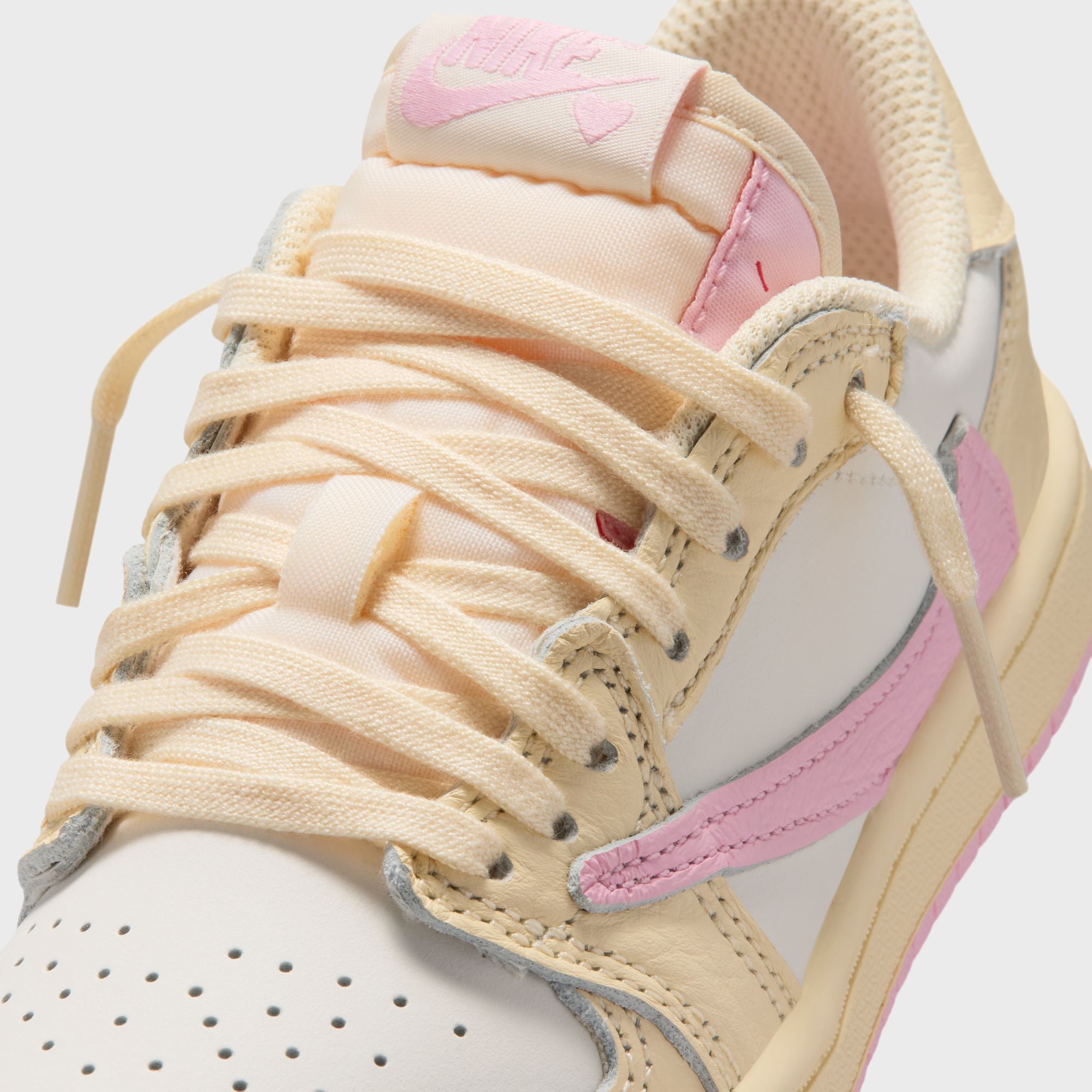 Jordan x Travis Scott PS Jordan 1 Retro Low OG - Muslin / Shy Pink