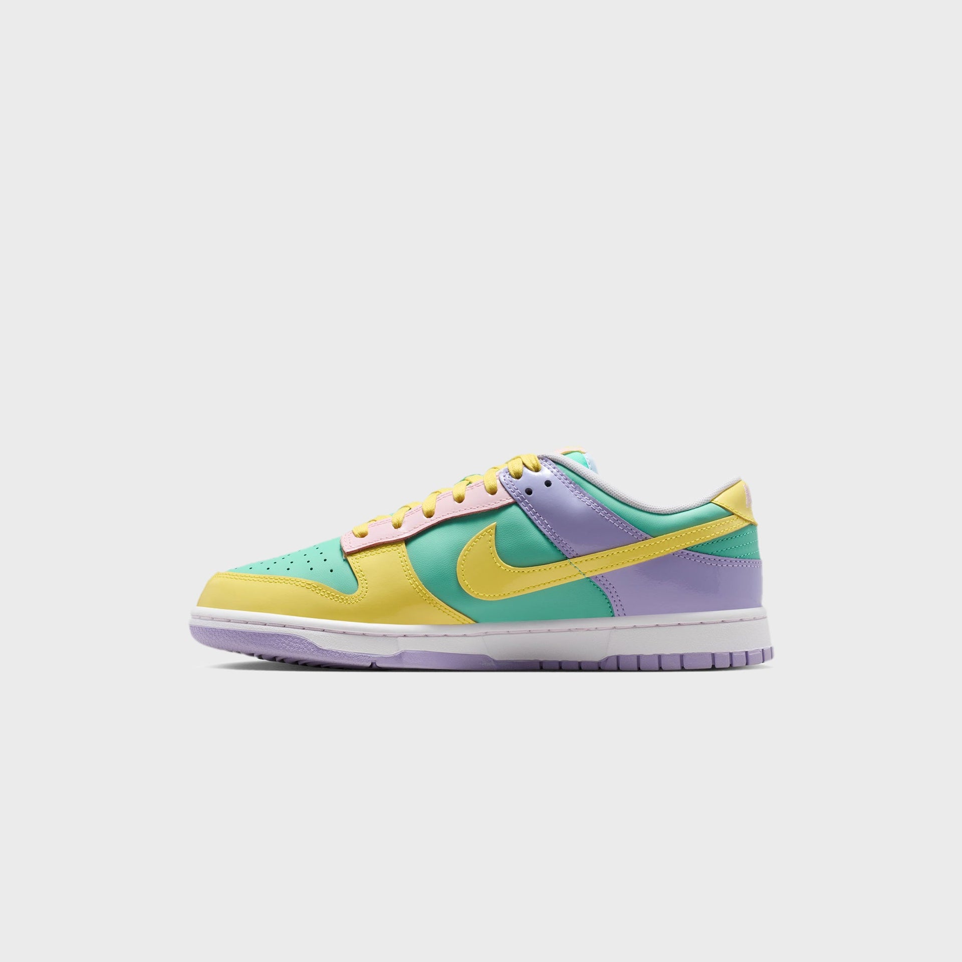 Nike Dunk Low - Emerald Rise / Yellow Pulse / Hydrangeas / White / Pink Foam