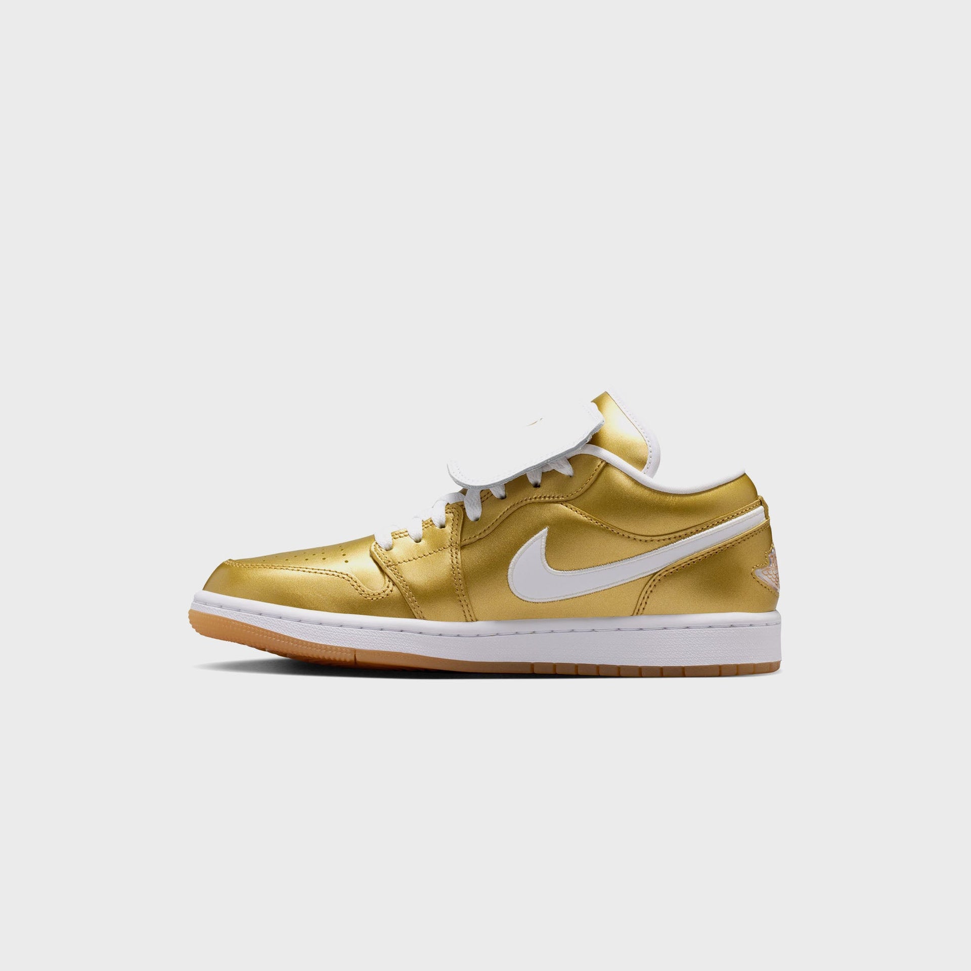 Jordan WMNS Air Jordan 1 Low - Gold / White / Gum Yellow