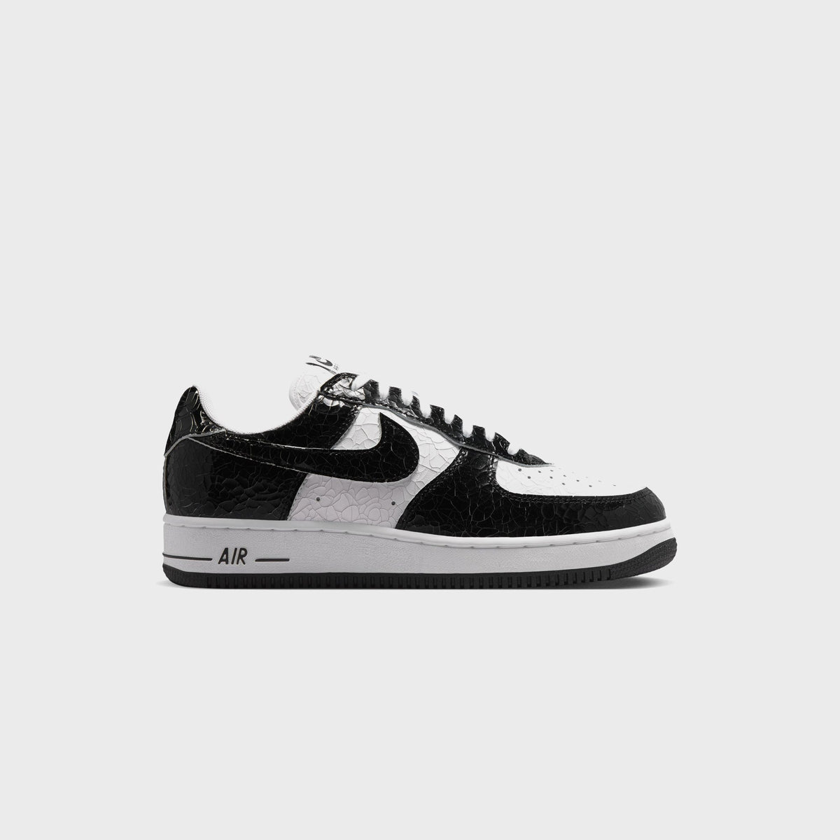 Nike Air Force 1 '01 Cracked Leather - Black / White