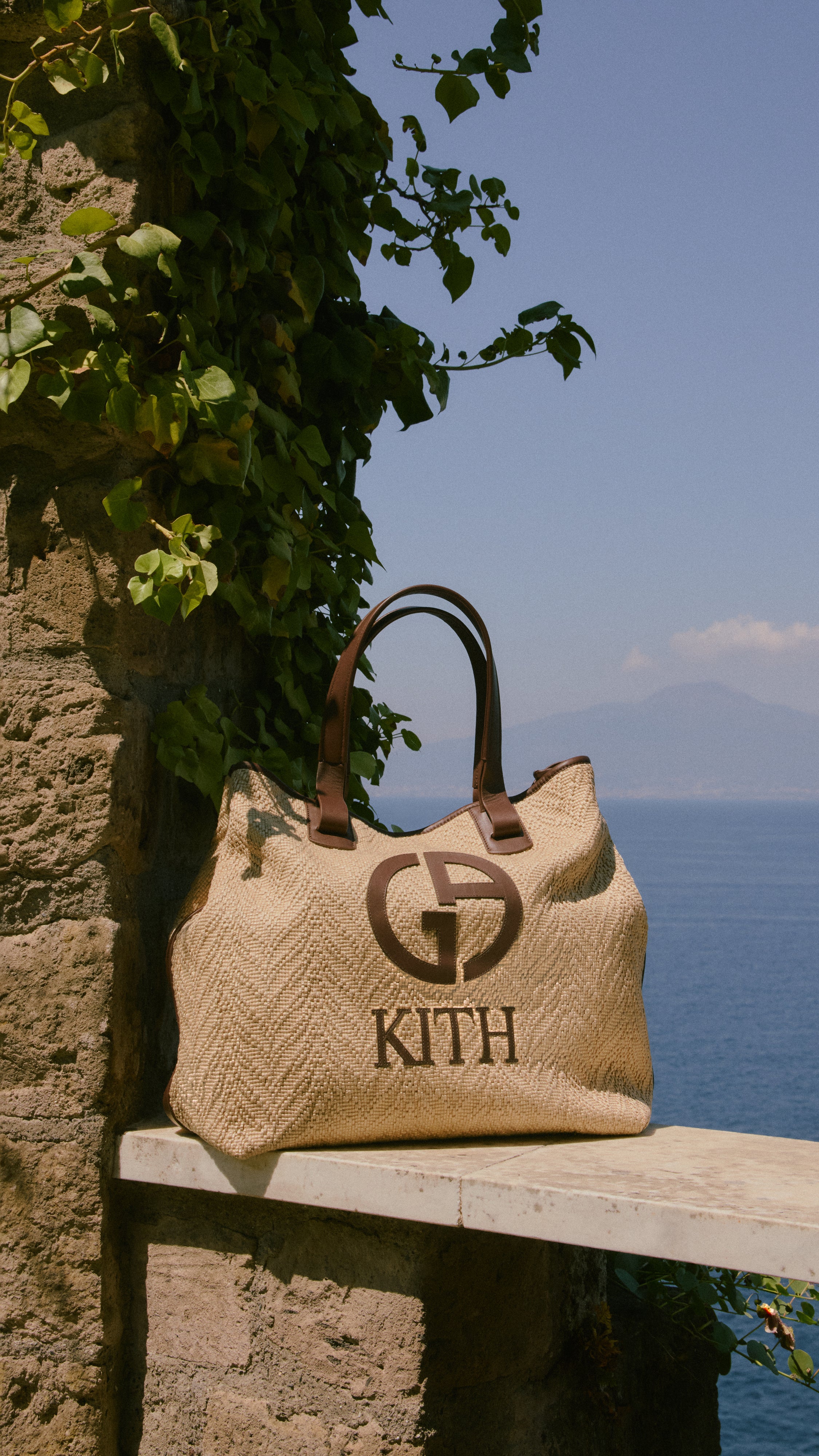 送料関税込み KITH NYC クロップド Tシャツ クロップド KITH NYC(キスニューヨークシティ) レディース