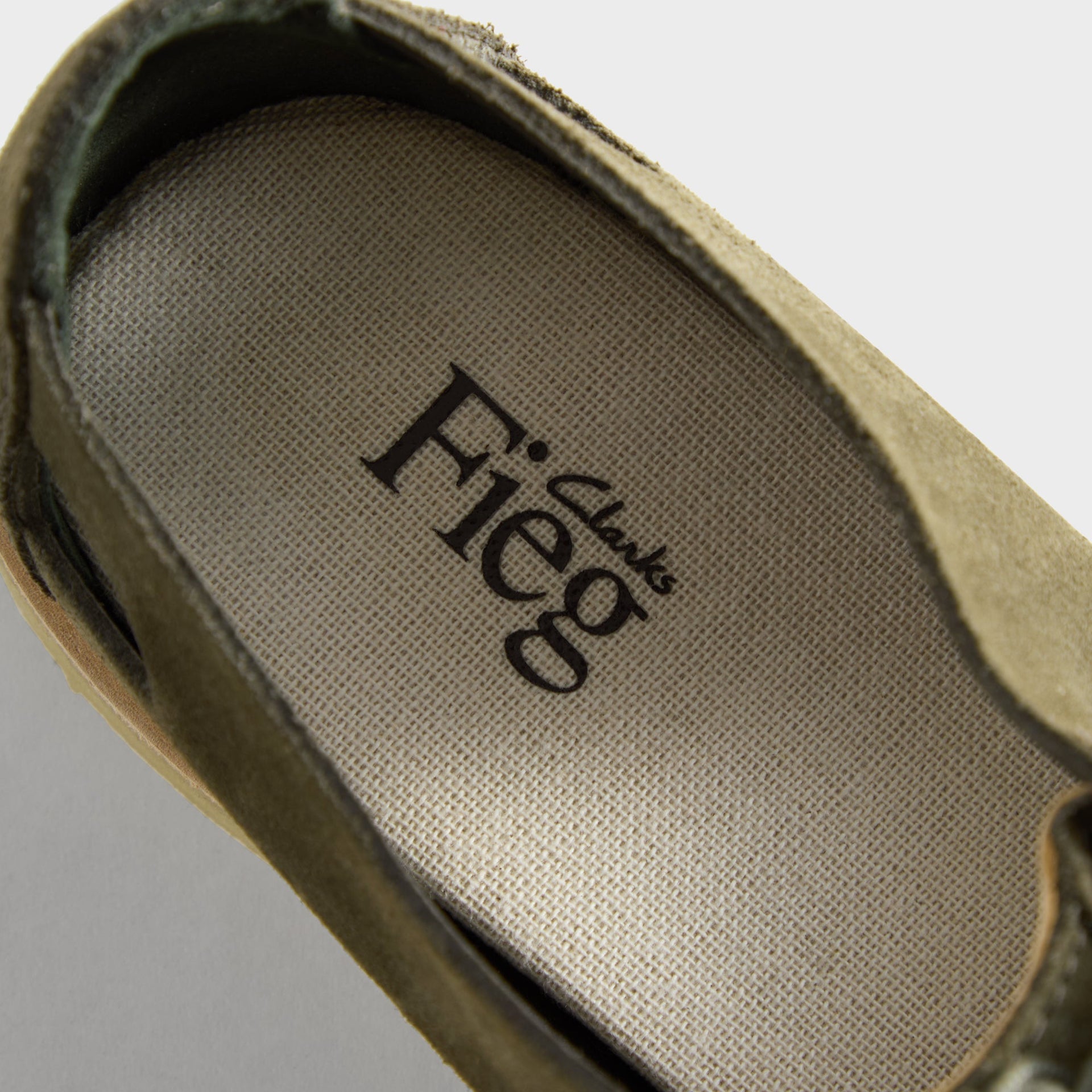 8th St by Ronnie Fieg for Clarks Originals Brixham - Olive Combi