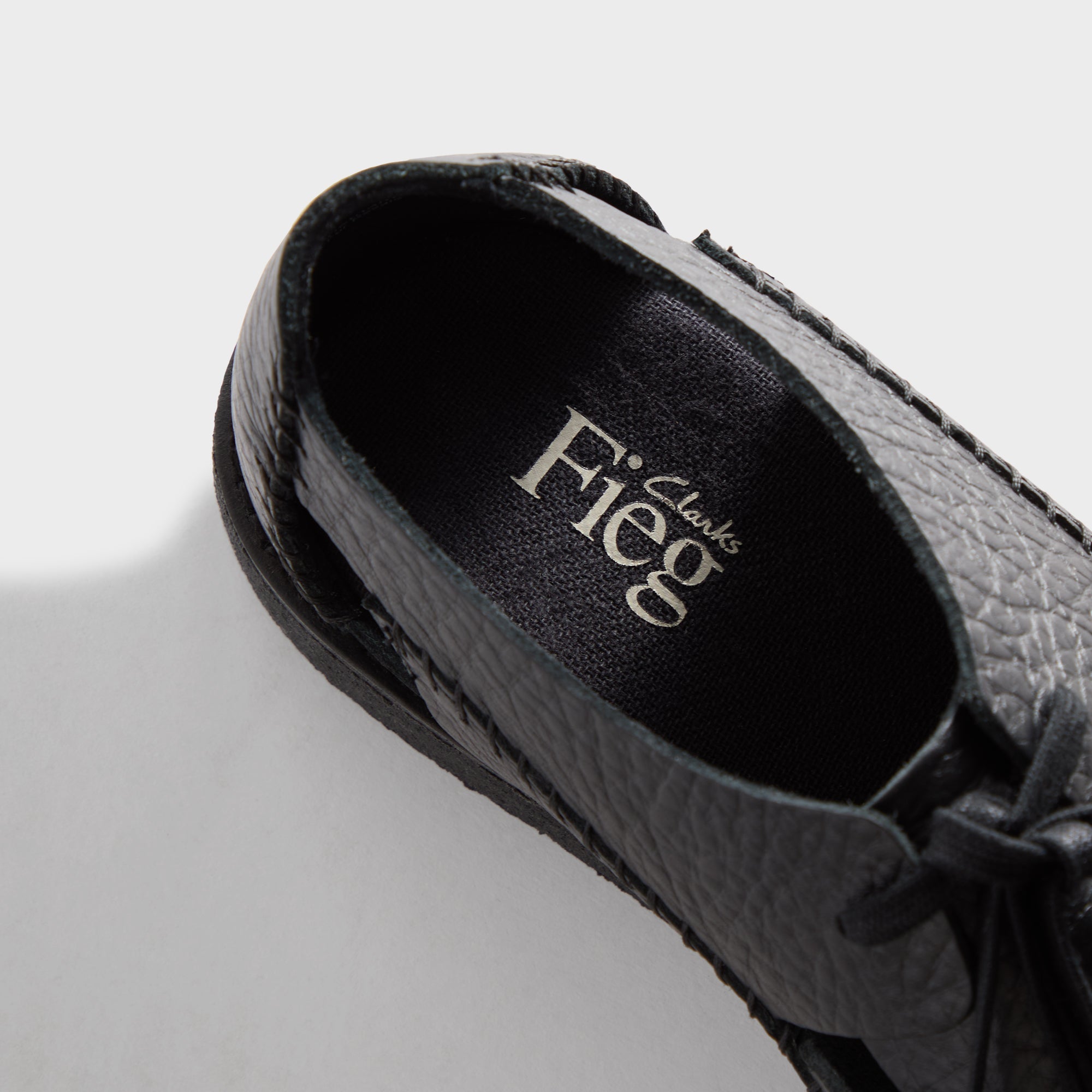 8th St by Ronnie Fieg for Clarks Originals Ridgevale - Black