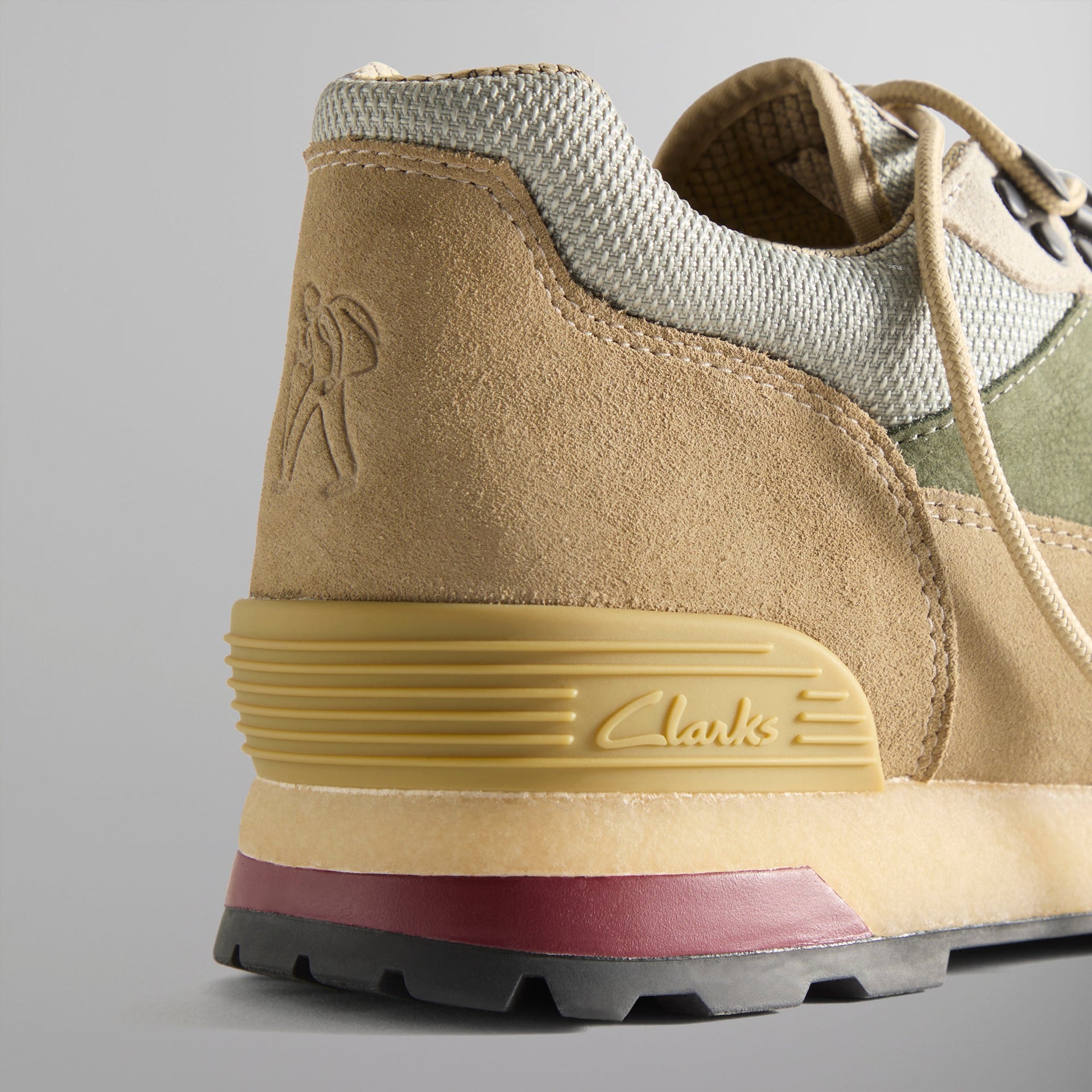 8th St by Ronnie Fieg for Clarks Originals Laddow - Sand Combi PH