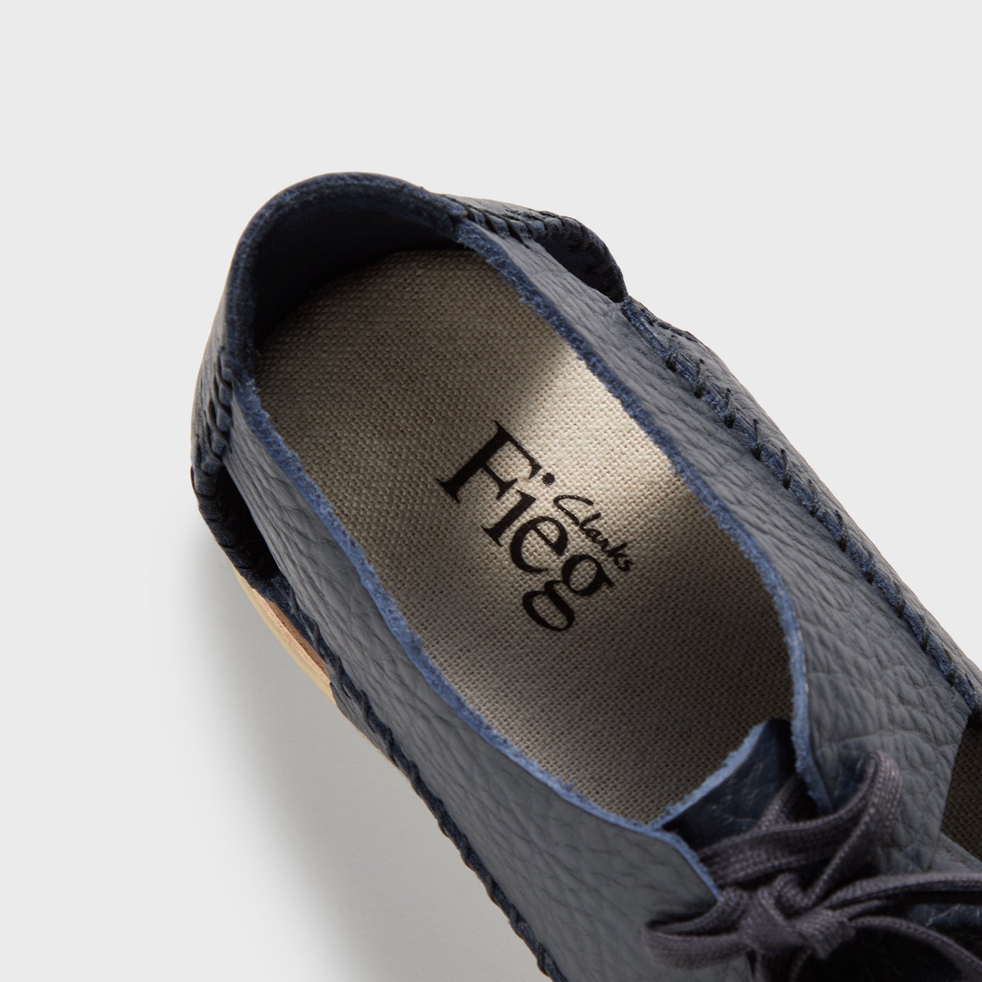 PRE-ORDER | 8th St by Ronnie Fieg for Clarks Originals Ridgevale - Navy