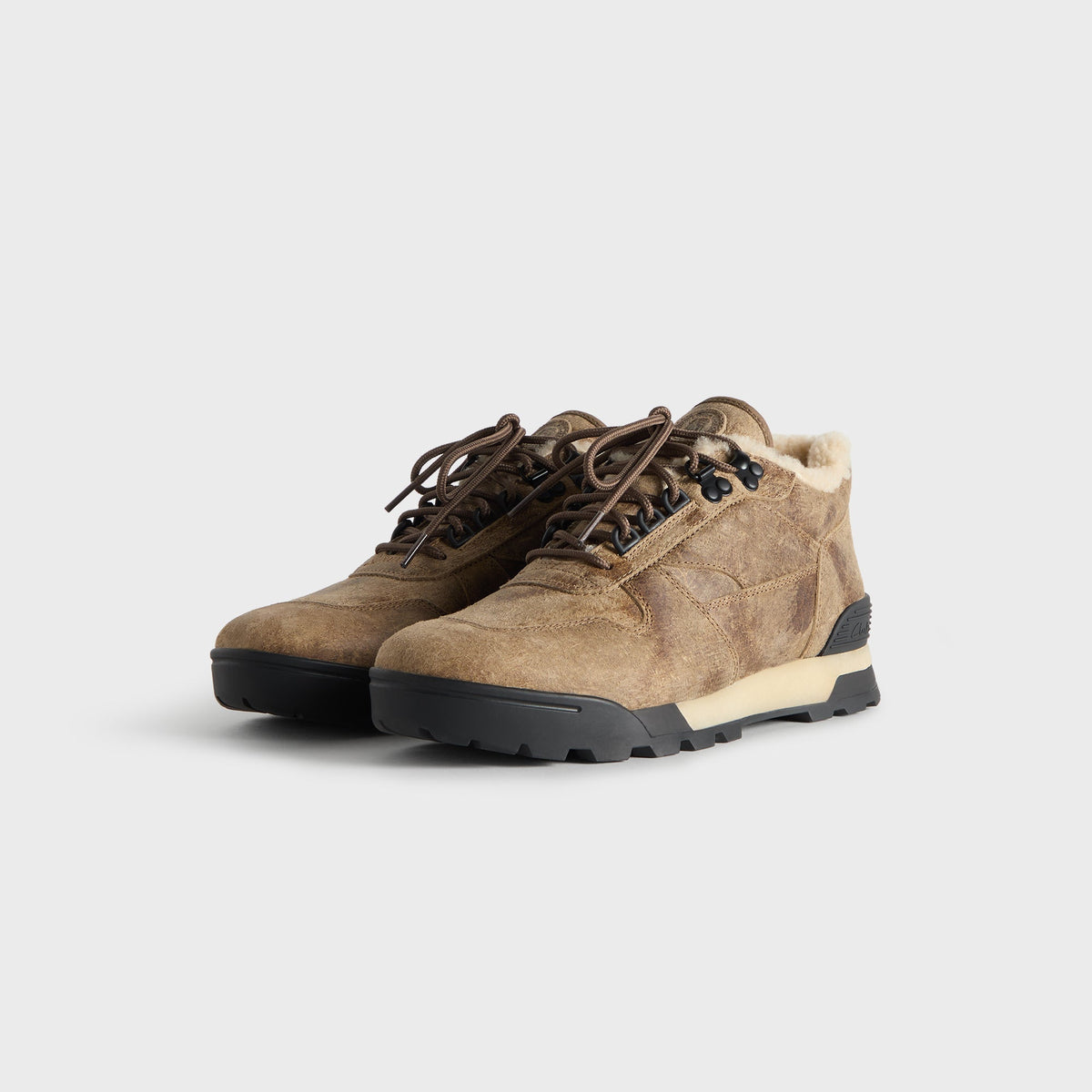 8th St by Ronnie Fieg for Clarks Originals Laddow Shearling - Brown - PH