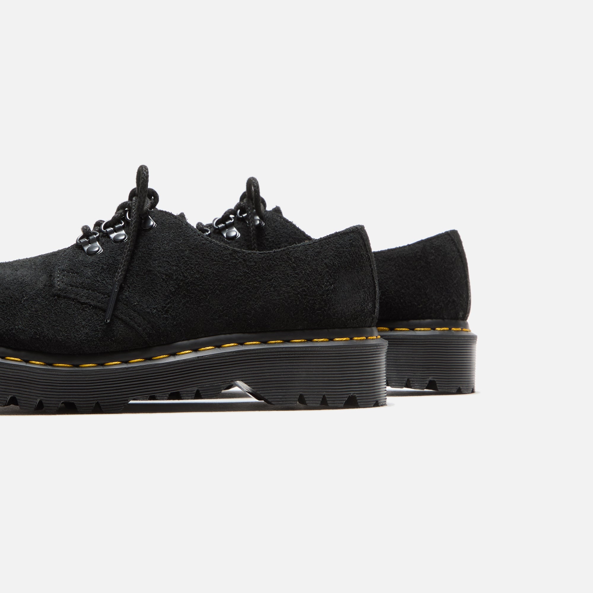 1461 ST ブラック ヘアリー スエード Dr. Martens 1461 ST - Black Burnished Hairy Suede – Kith Canada