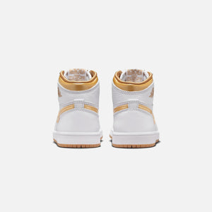 Nike Air Jordan 1 High OG - White / Metallic Gold / Gum Light Brown