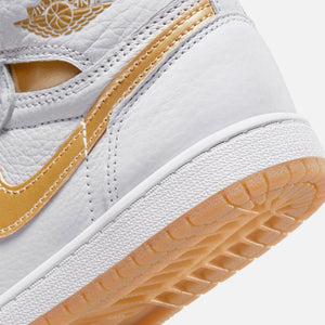Nike Air Jordan 1 High OG - White / Metallic Gold / Gum Light Brown