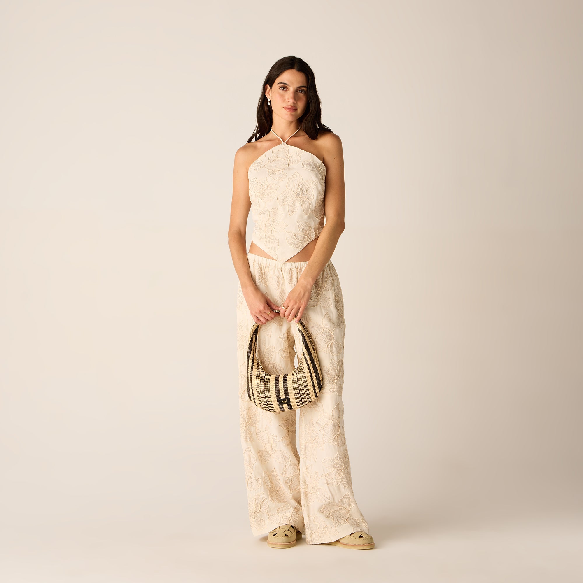 送料関税込み KITH NYC Ida II Floral Embroidered Pant Kith Women Ida II Floral Embroidered Pant - Sandrift – Kith