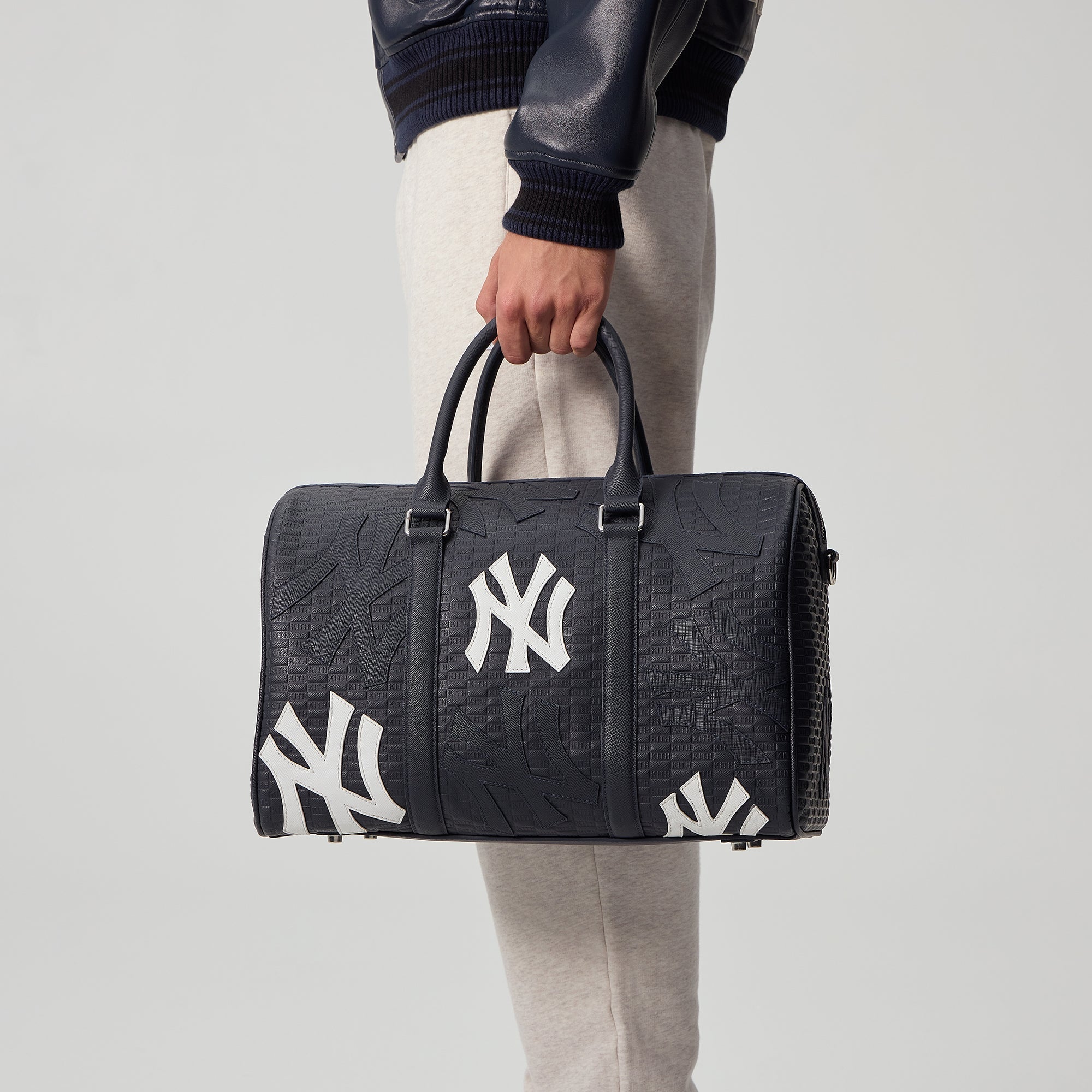 Kith for the New York Yankees Traveler K40 Bag - Nocturnal – Kith