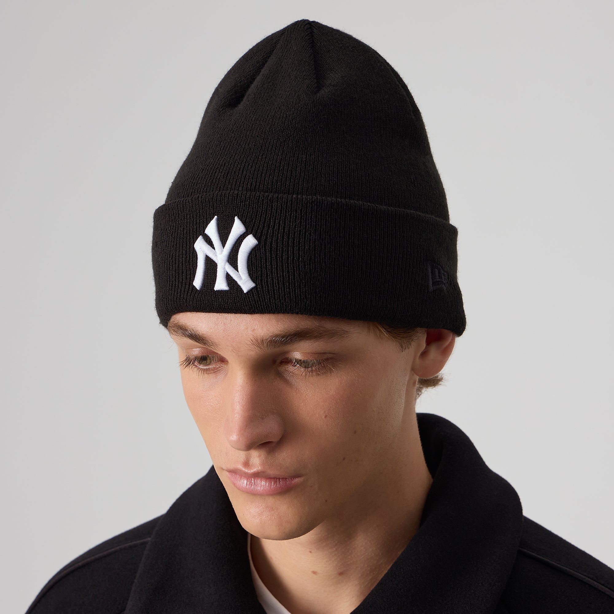 Kith & New Era for the New York Yankees Knit Beanie - Black – Kith