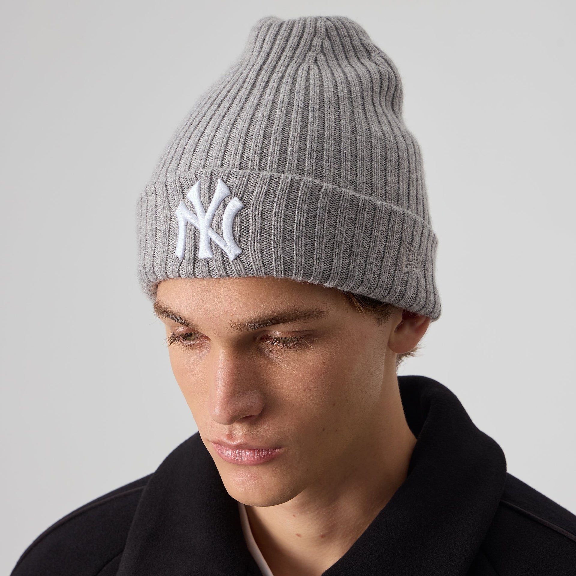 Kith & New Era for the New York Yankees Merino Knit Beanie - Light Heather Grey - PH