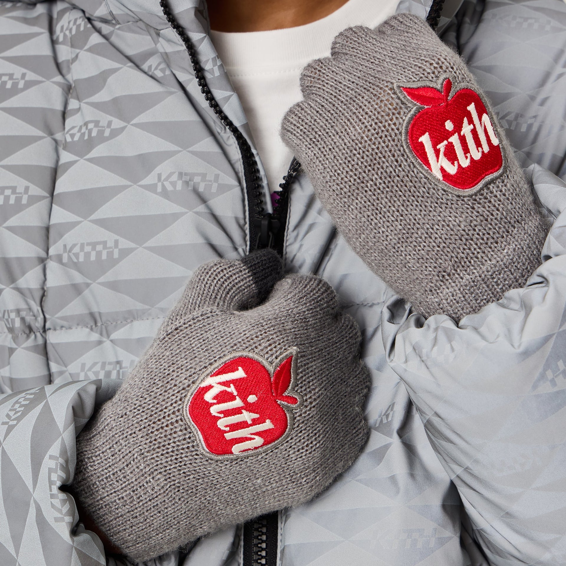 Kith Kids Jacquard Apple Gloves - Light Heather Grey