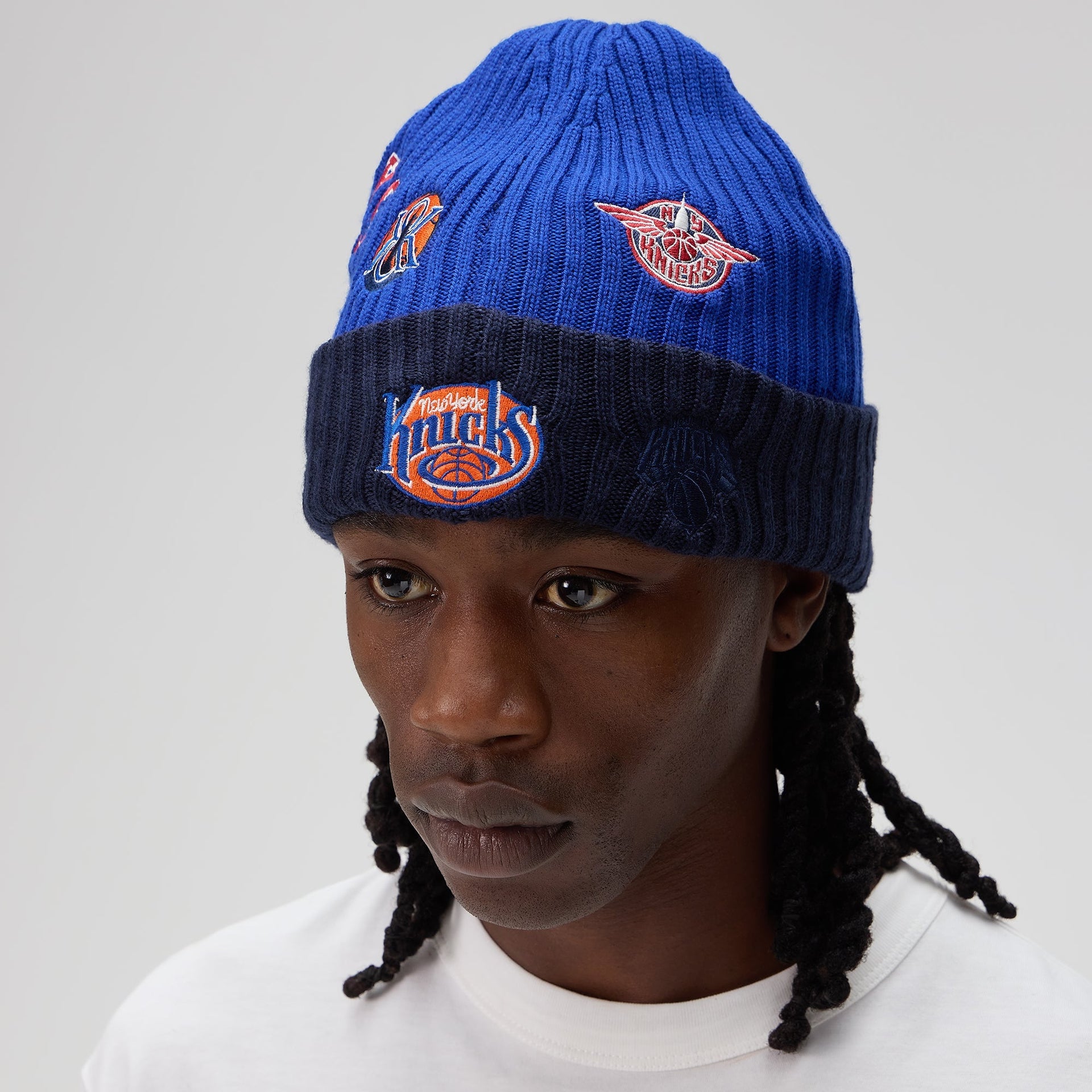 Kith & New Era for the New York Knicks All Over Patches Knit Beanie - Royal