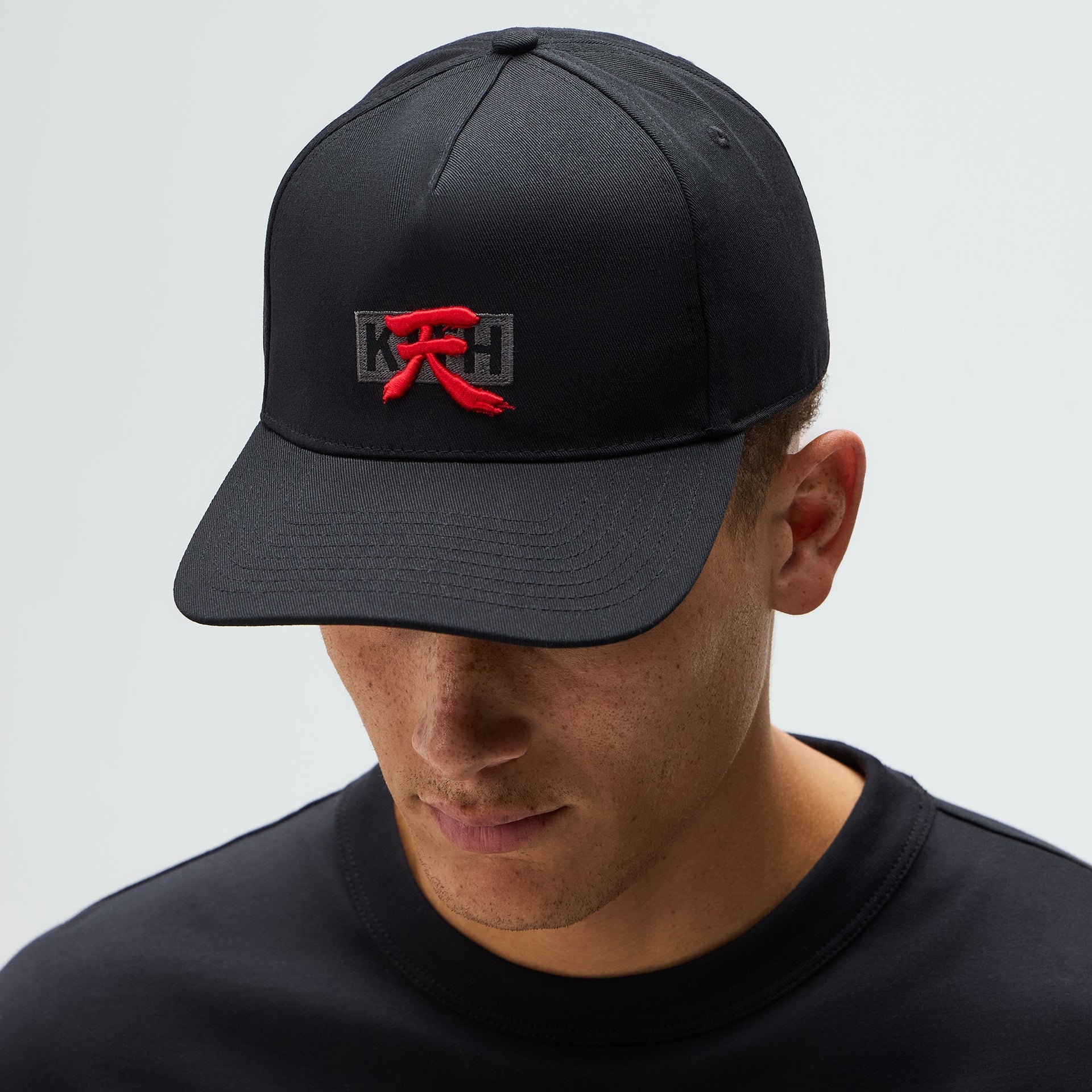 Capcom | Kith for New Era Akuma Twill Bay Low Pinch Crown Snapback - Black