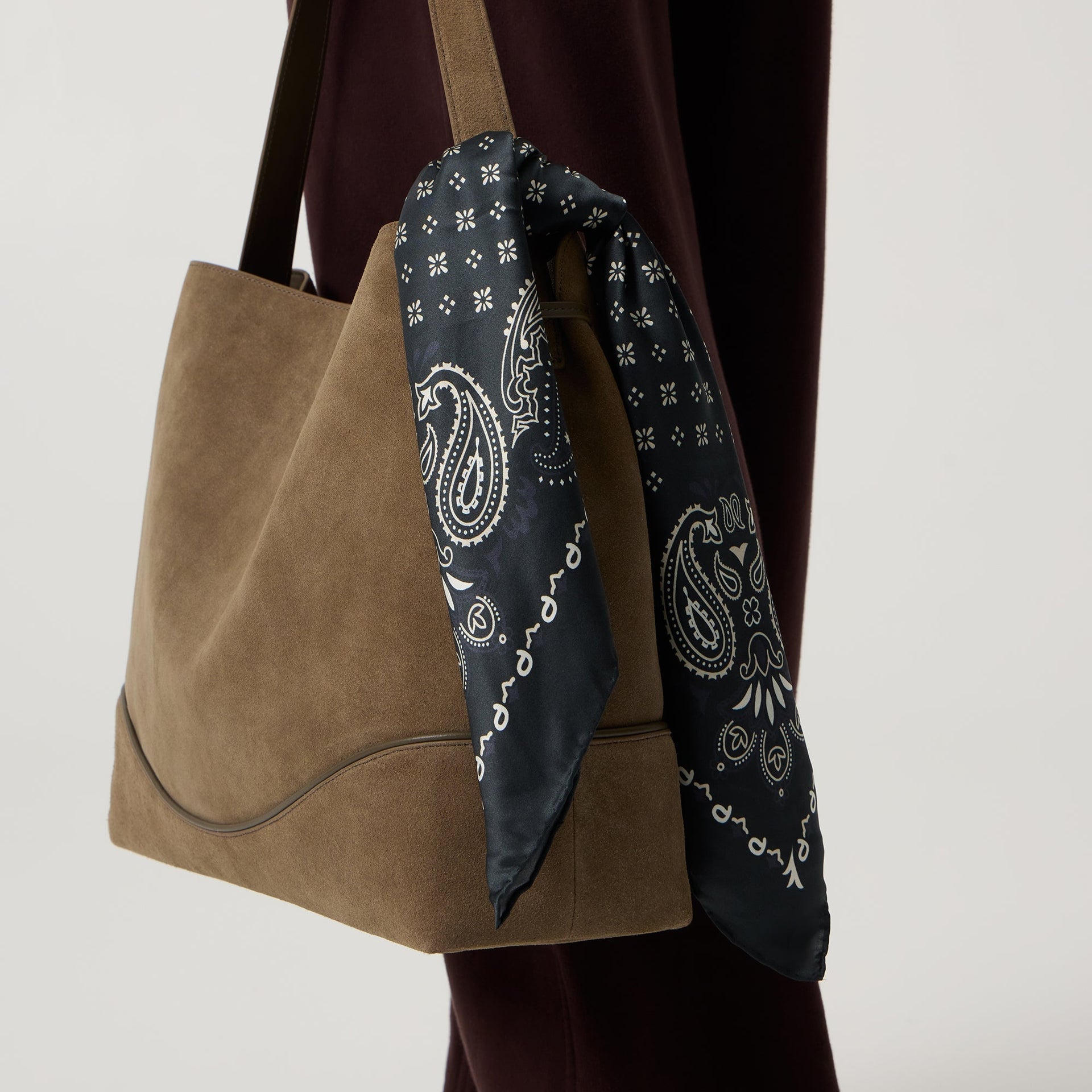 Kith Women Printed Paisley Silk Bandana - Black Beauty - PH