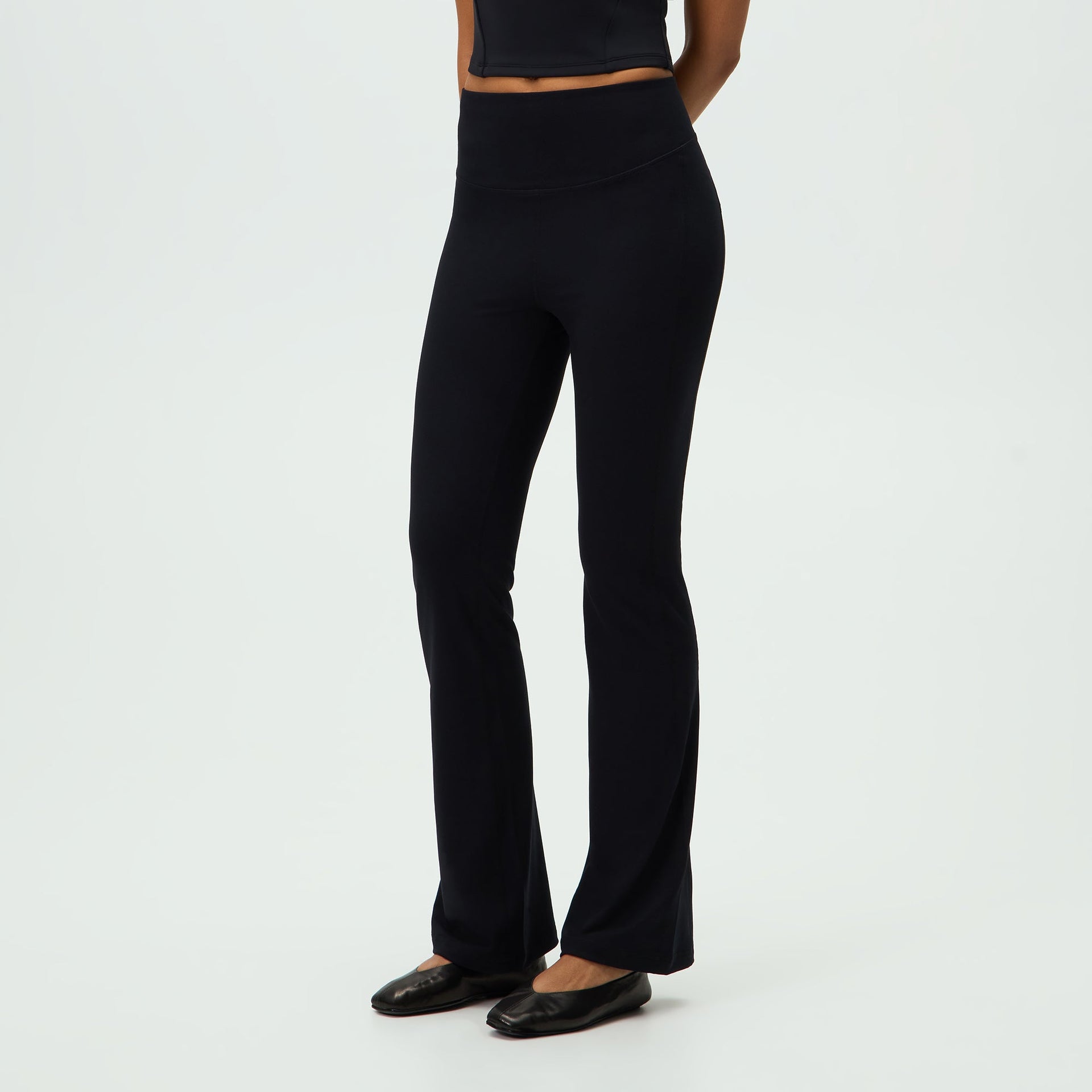 Kith Women Studio Straight Leg Leggings - Black - PH