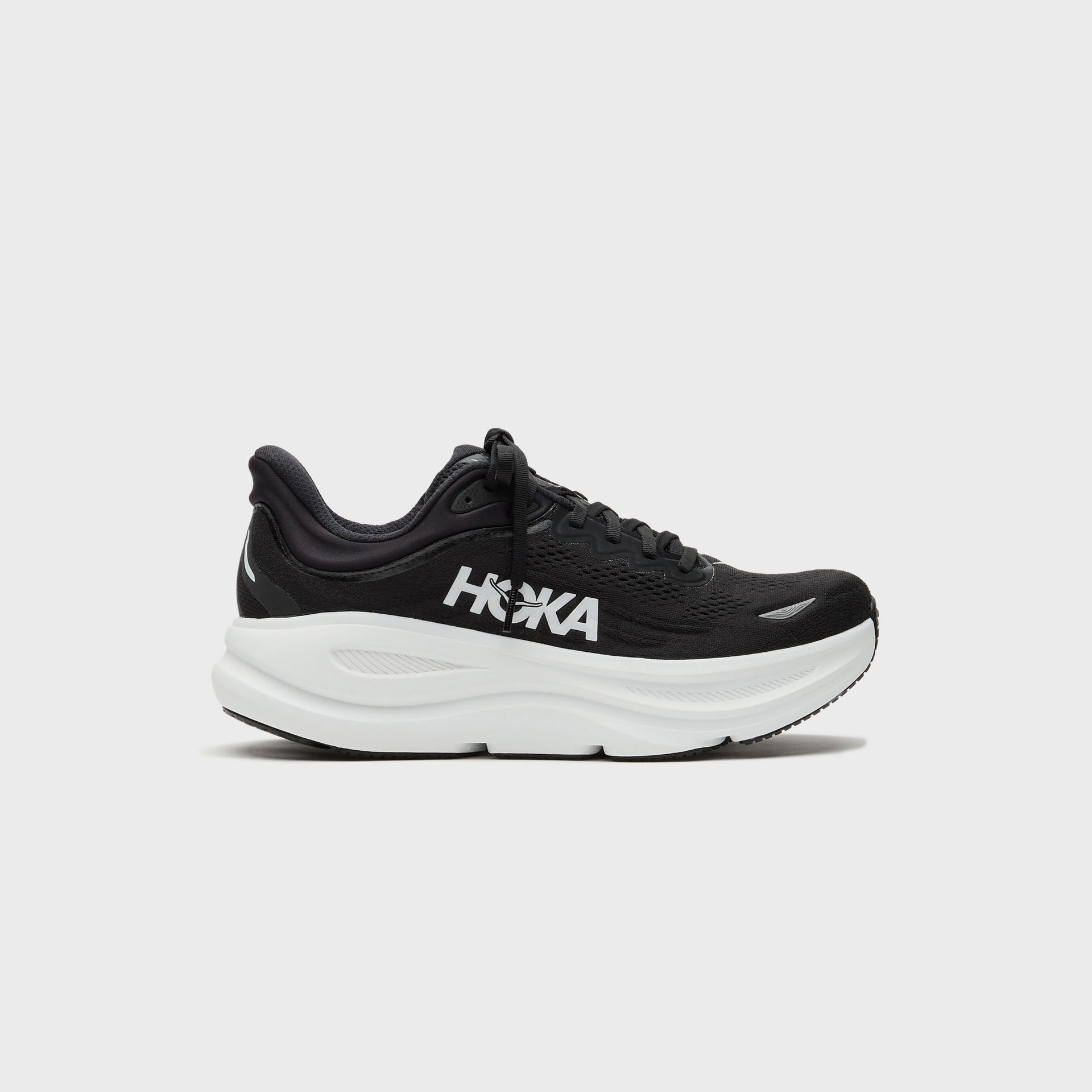 HOKA WMNS Bondi 9 - Black / White