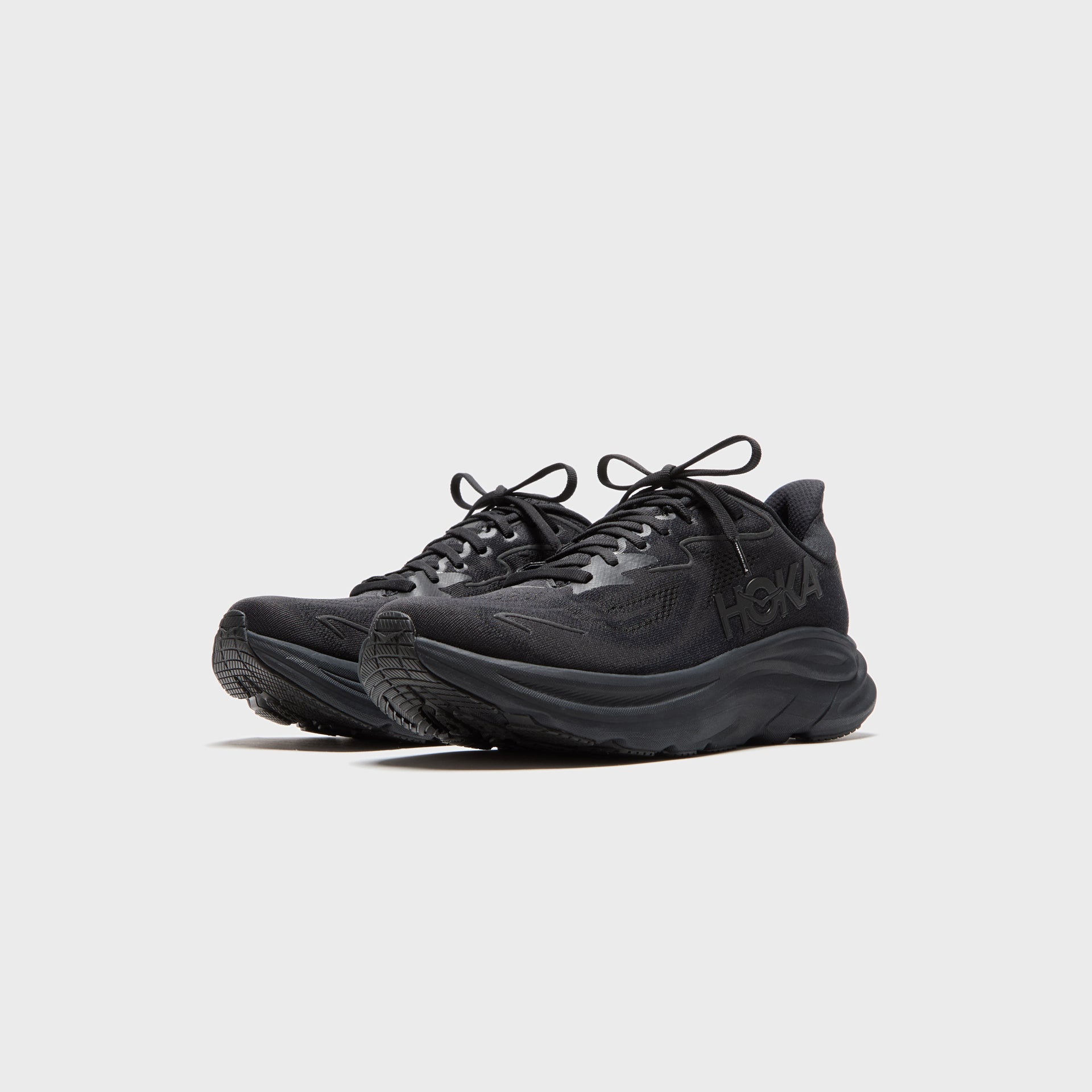 HOKA Clifton 10 - Black / Black