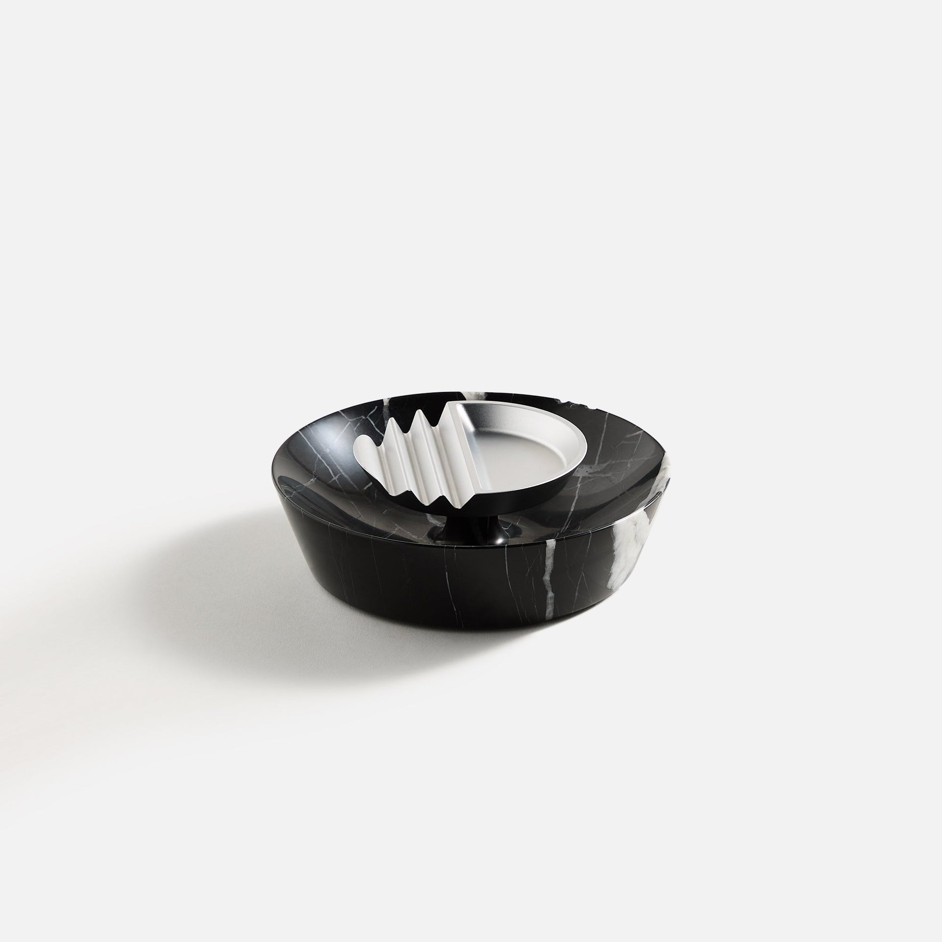 Houseplant Ridge Ashtray - Black