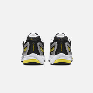 Nike WMNS Air Pegasus 2K5 - White / Opti Yellow / Metallic Silver / Black