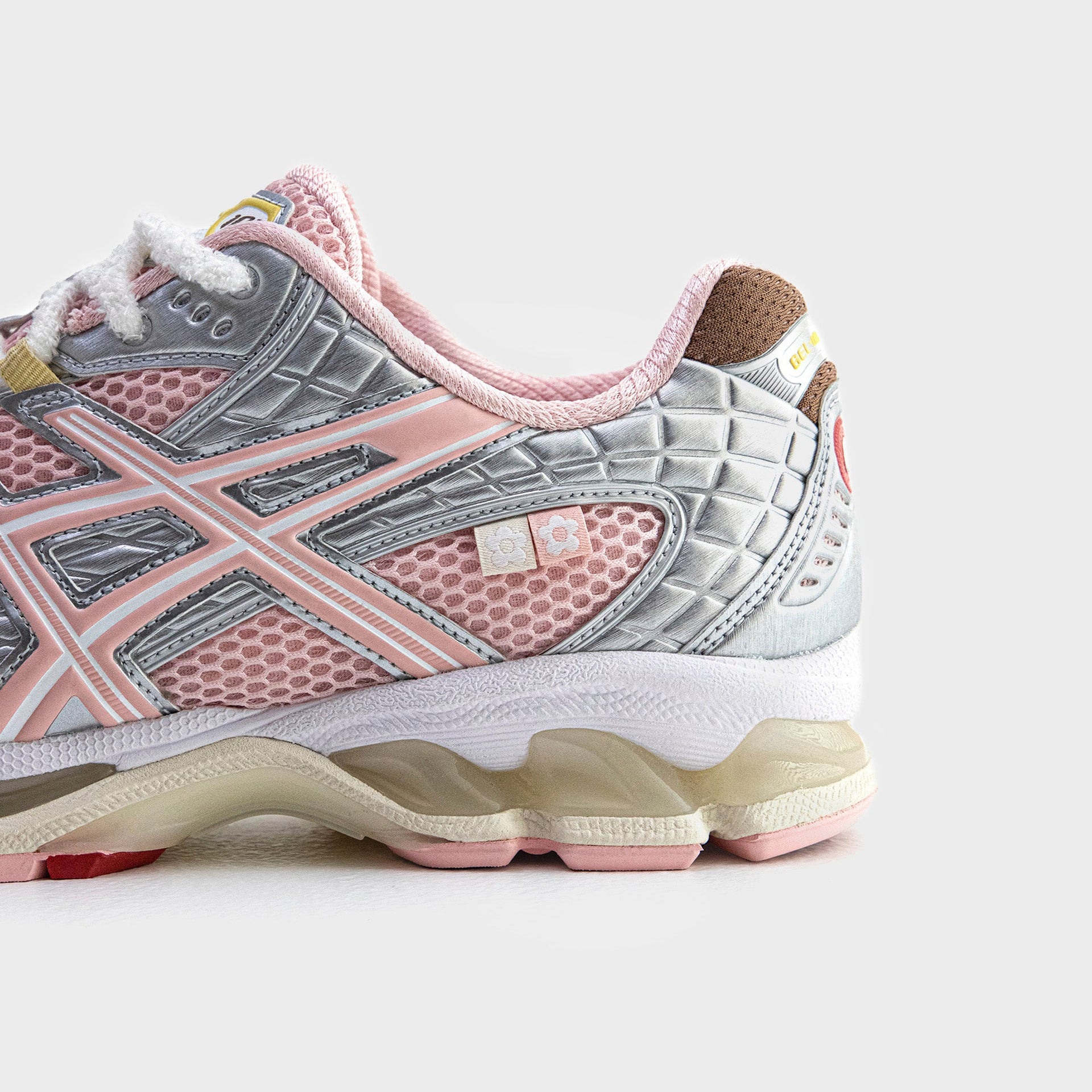 ASICS x VANDYTHEPINK Gel-Nimbus 10.1 - Strawberry Cream / Strawberry Cream
