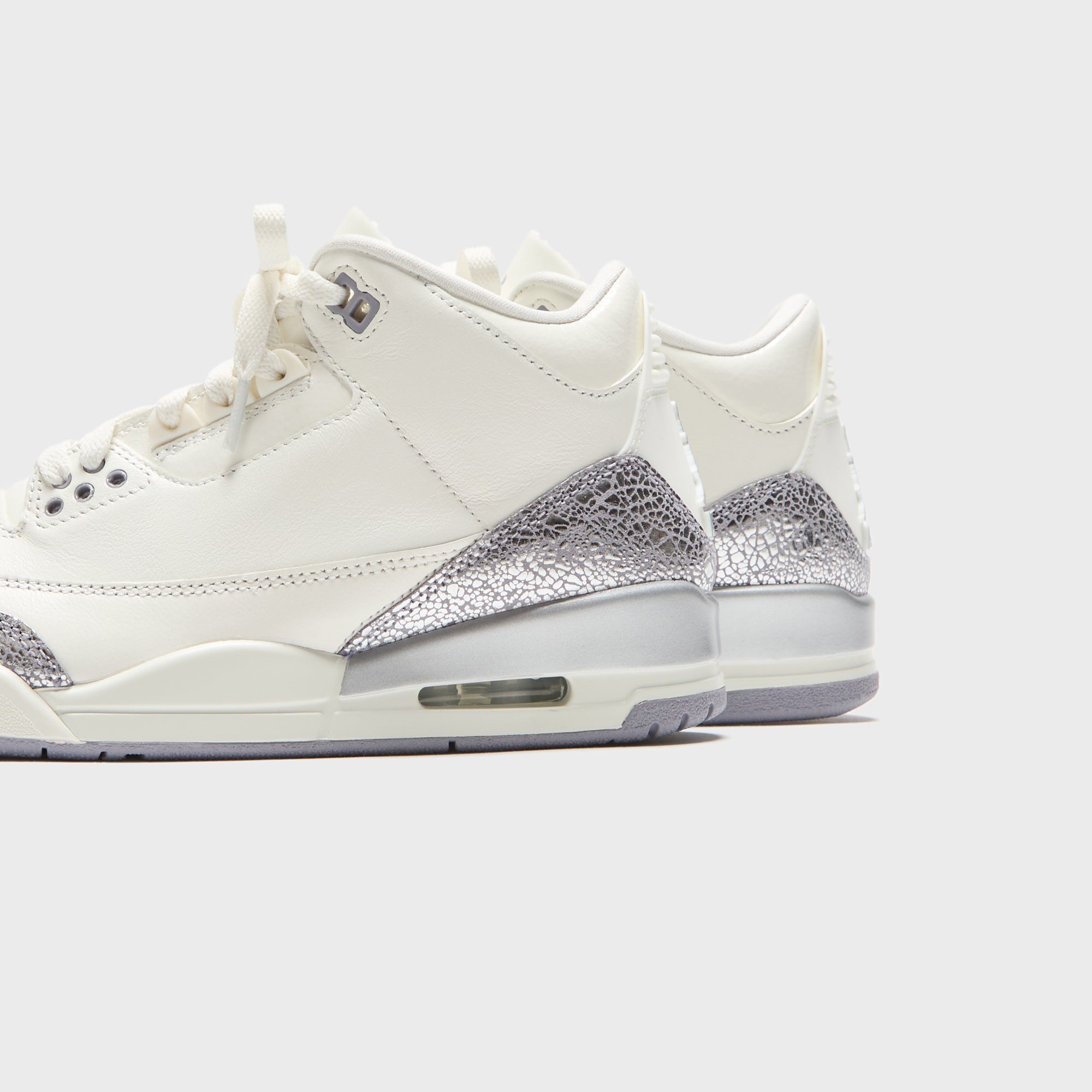 Nike Air Jordan 3 Retro - Sail / Cement Grey / Metallic