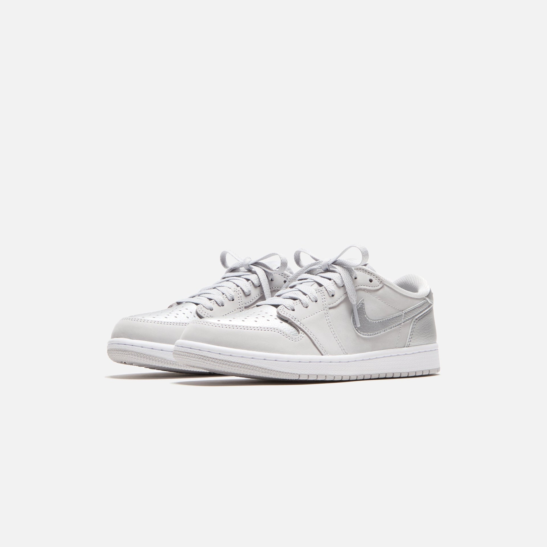 Jordan Air Jordan 1 Low OG - Neutral Grey / Metallic Silver / White