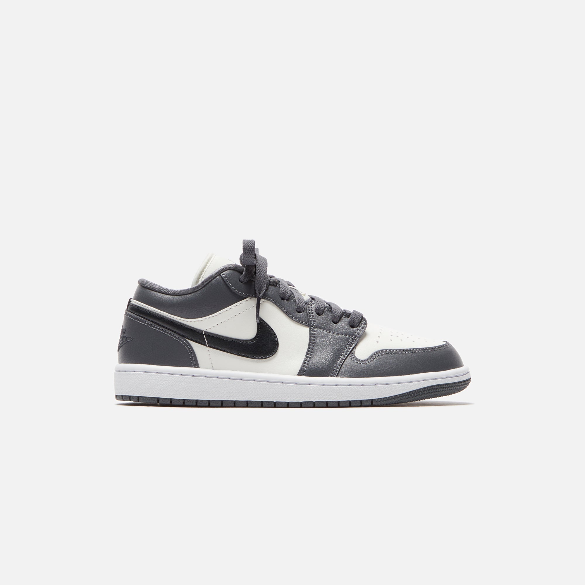 Jordan WMNS Air Jordan 1 Low - Sail / Off Noir / Dark Grey / White – Kith  Canada