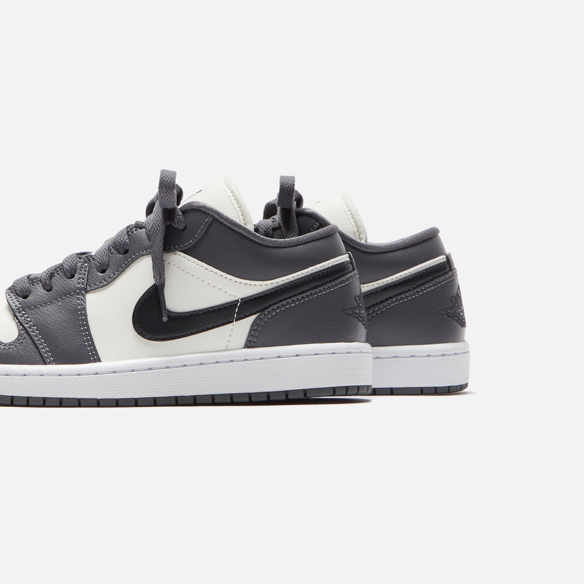 Jordan WMNS Air Jordan 1 Low - Sail / Off Noir / Dark Grey